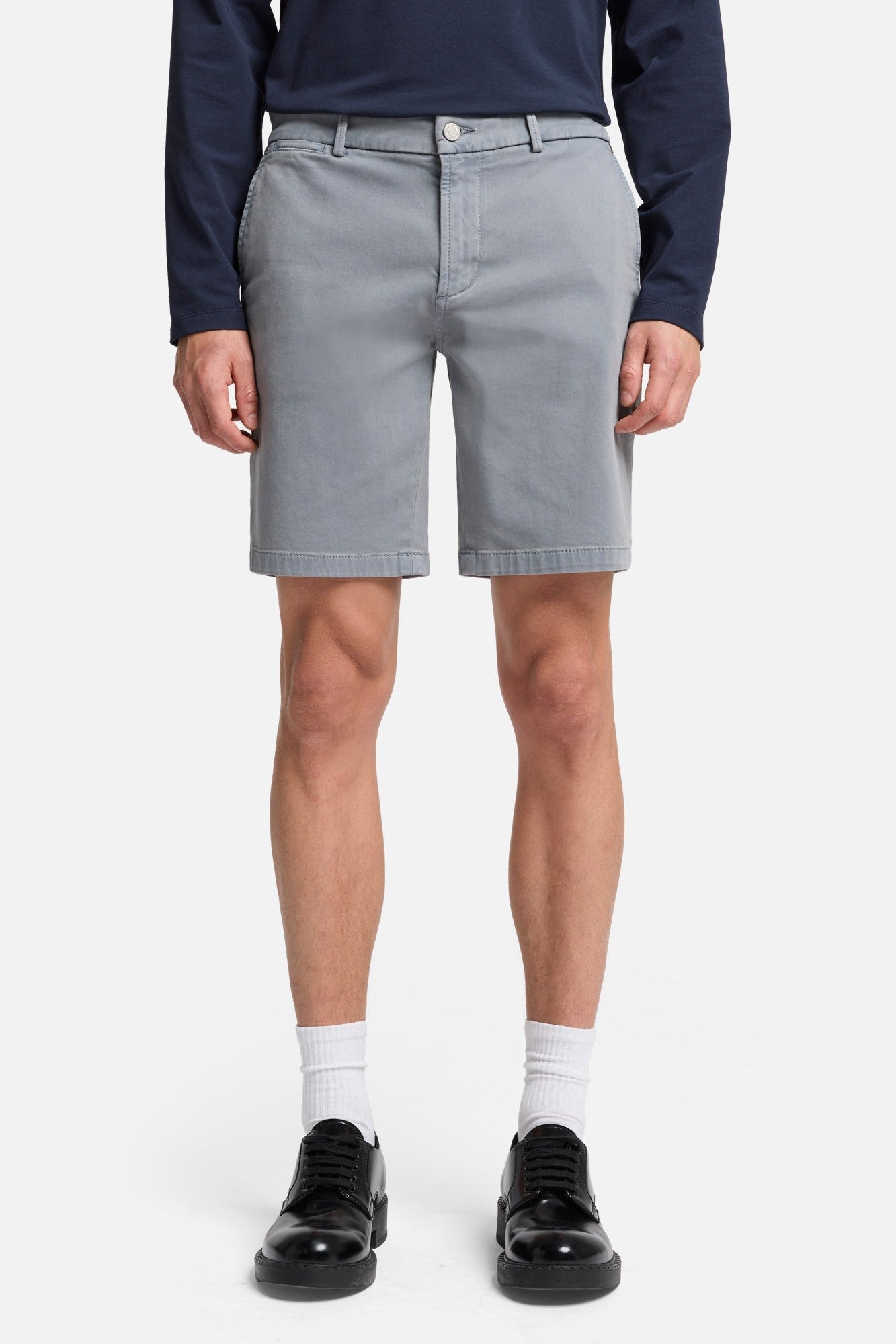 7-for-all-mankind-luxe-performance-andrew-short-sleepy-blue image 3
