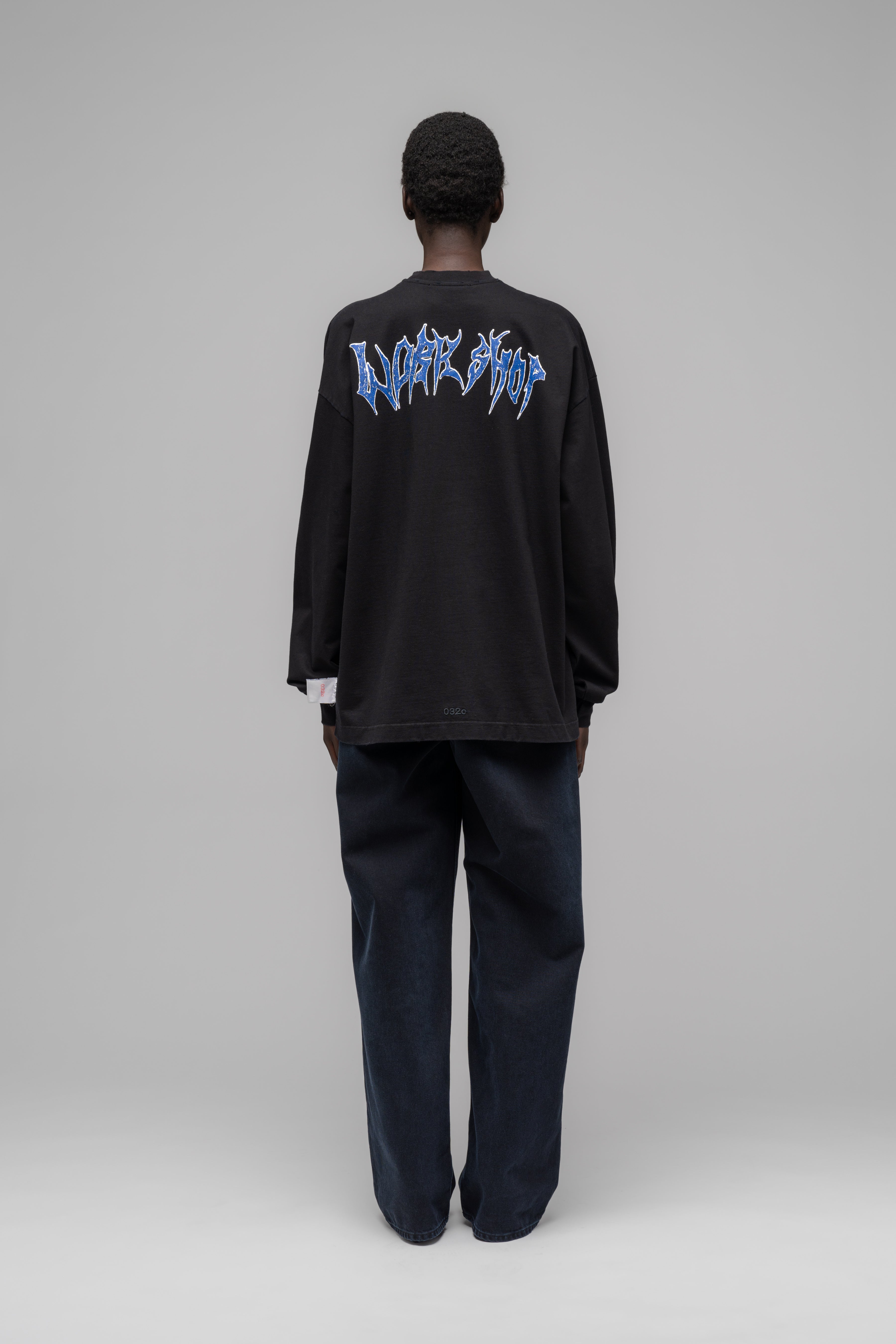 032c-office-fruit-oversized-longsleeve-washed-black image 1