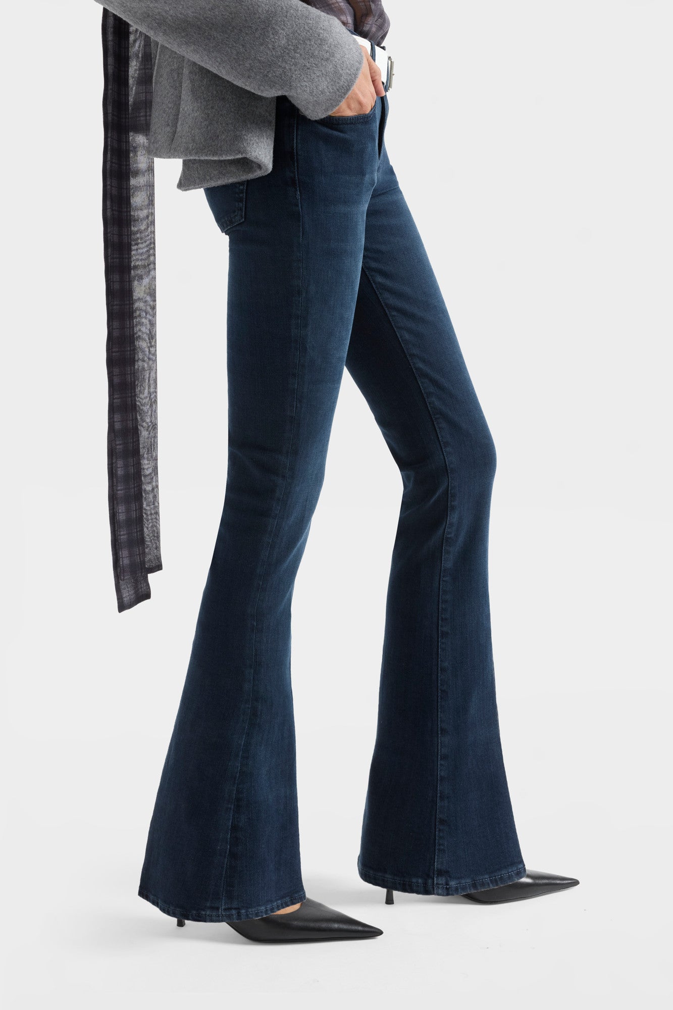 7-for-all-mankind-tailorless-bootcut-jeans-slim-illusion-inkstone-damen image 6