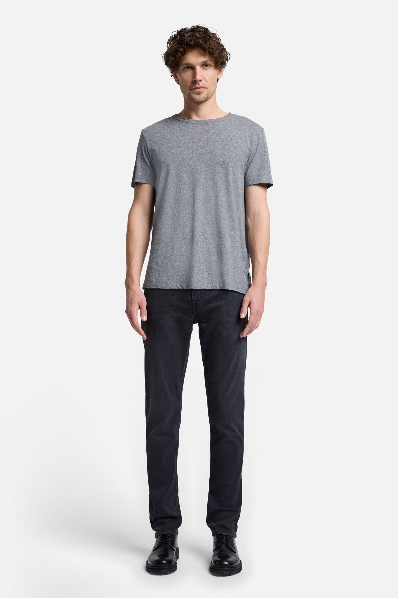 7-for-all-mankind-featherweight-cotton-tee-in-heather-grey image 1