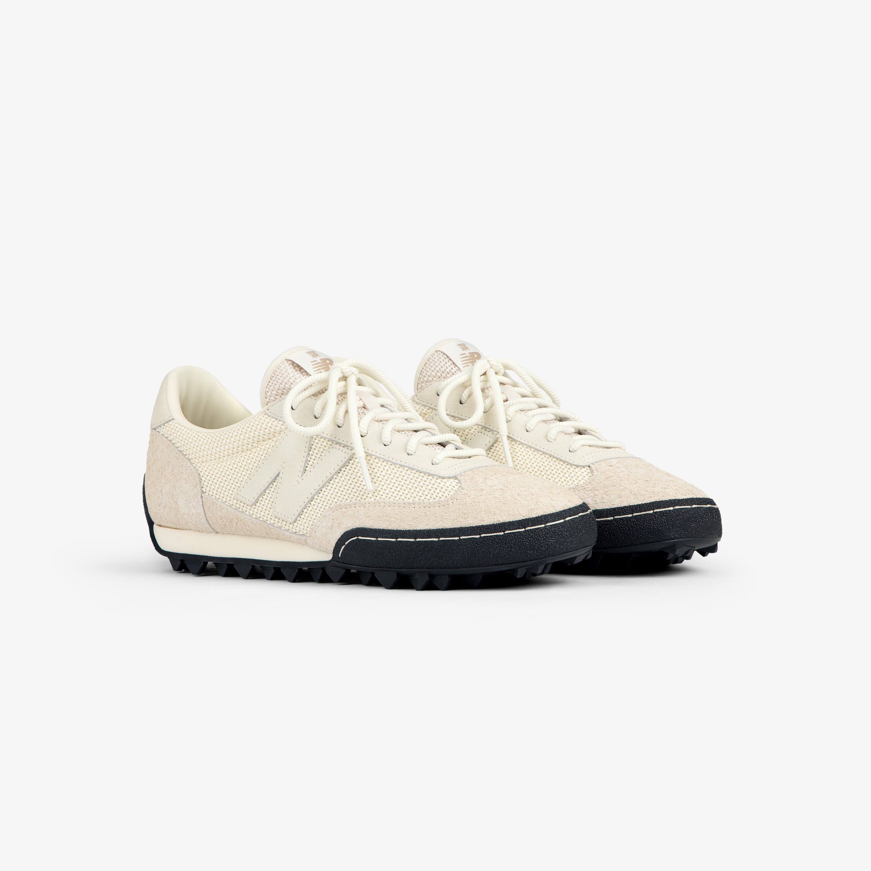 ald-new-balance-gator-sneaker-cream-hairy-suede-unisex image 1