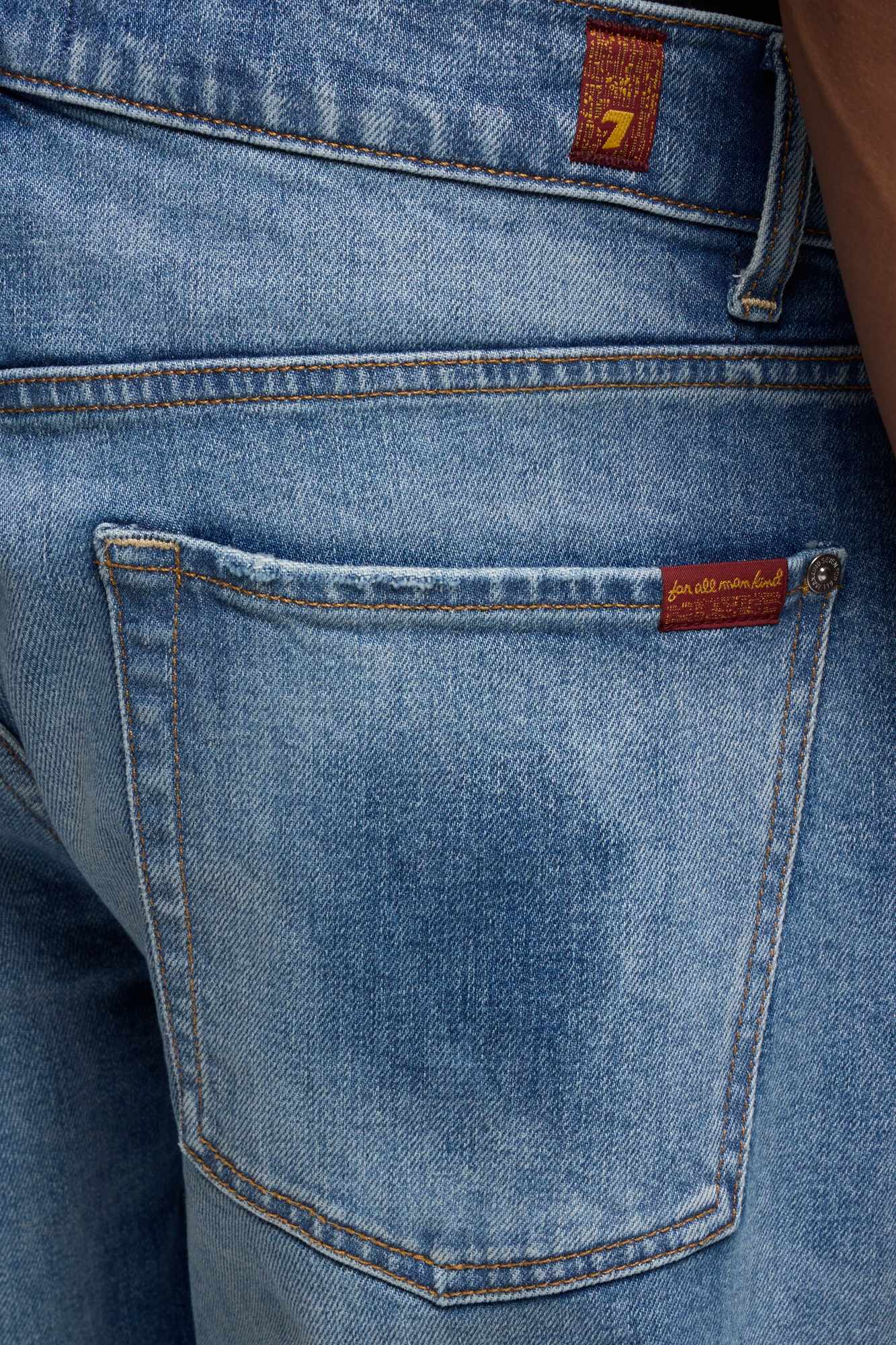 7-for-all-mankind-the-straight-32-jeans-in-luxe-vintage-porch image 4