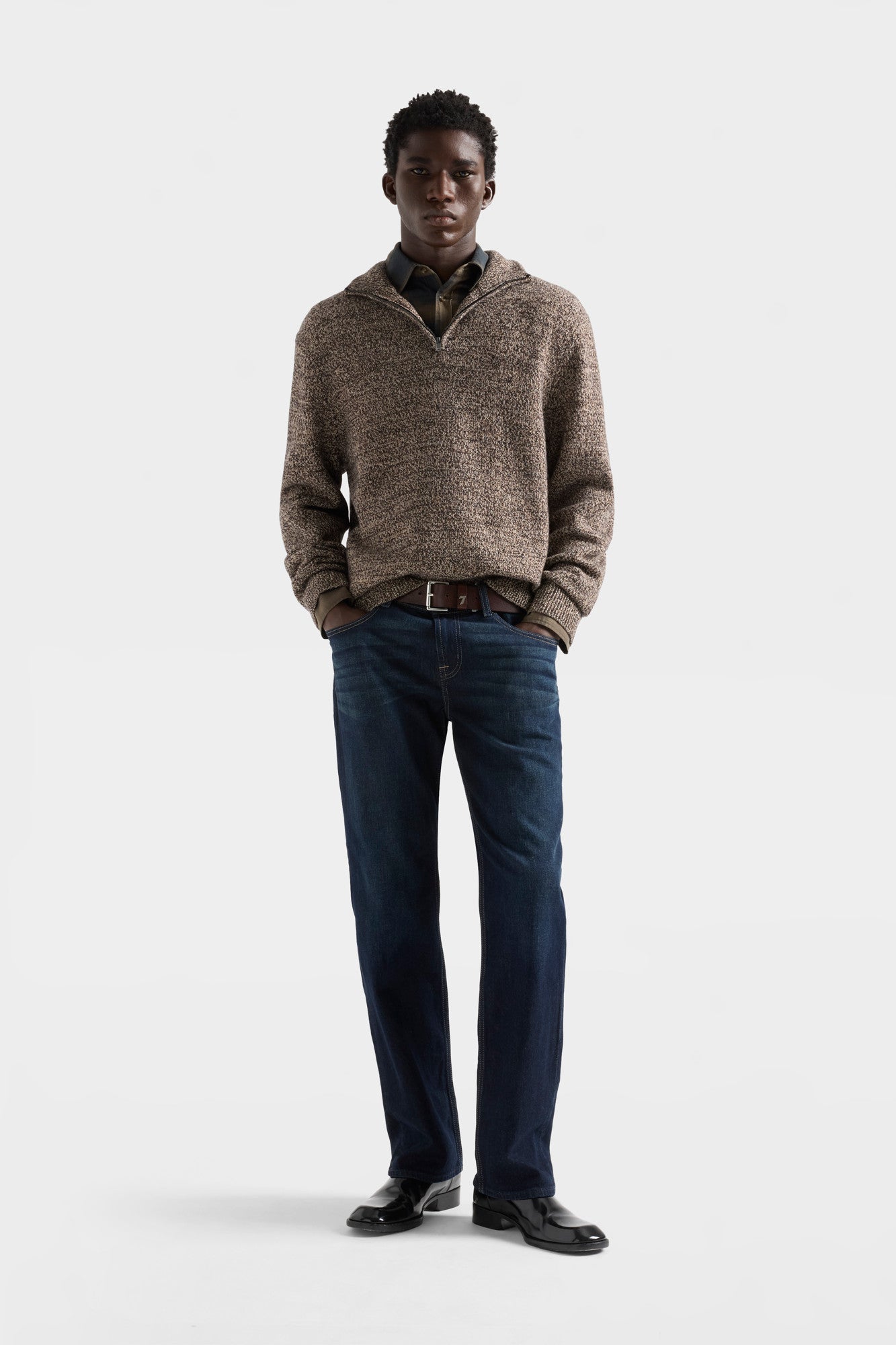 7-for-all-mankind-austyn-relaxed-straight-jeans-los-angeles-dark image 2