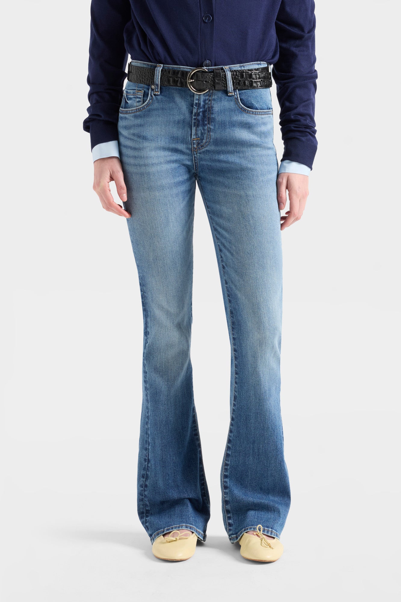7-for-all-mankind-tailorless-bootcut-jeans-slim-illusion-faded-echo image 3