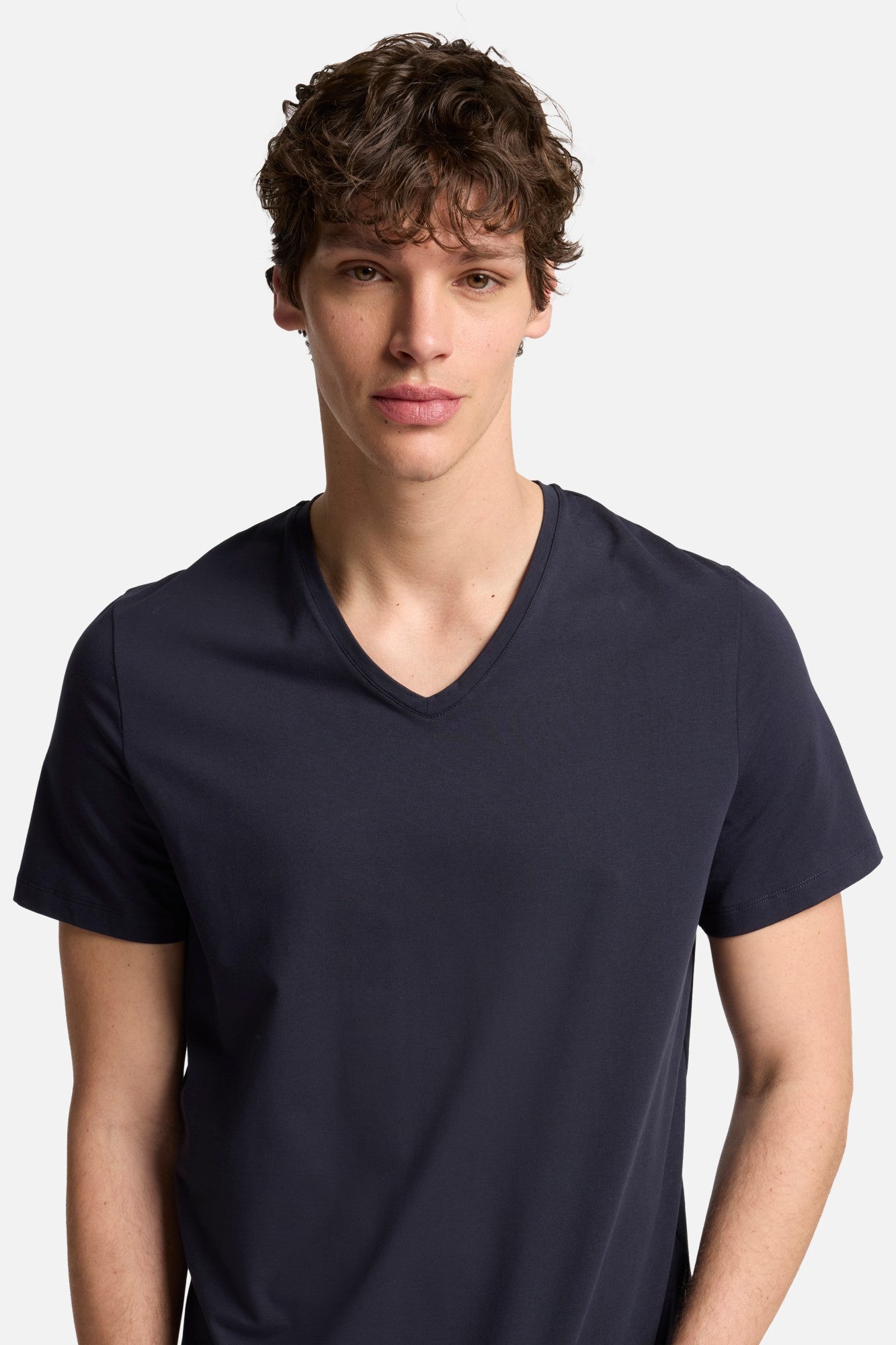 7-for-all-mankind-luxe-performance-v-neck-t-shirt-navy-herren image 4