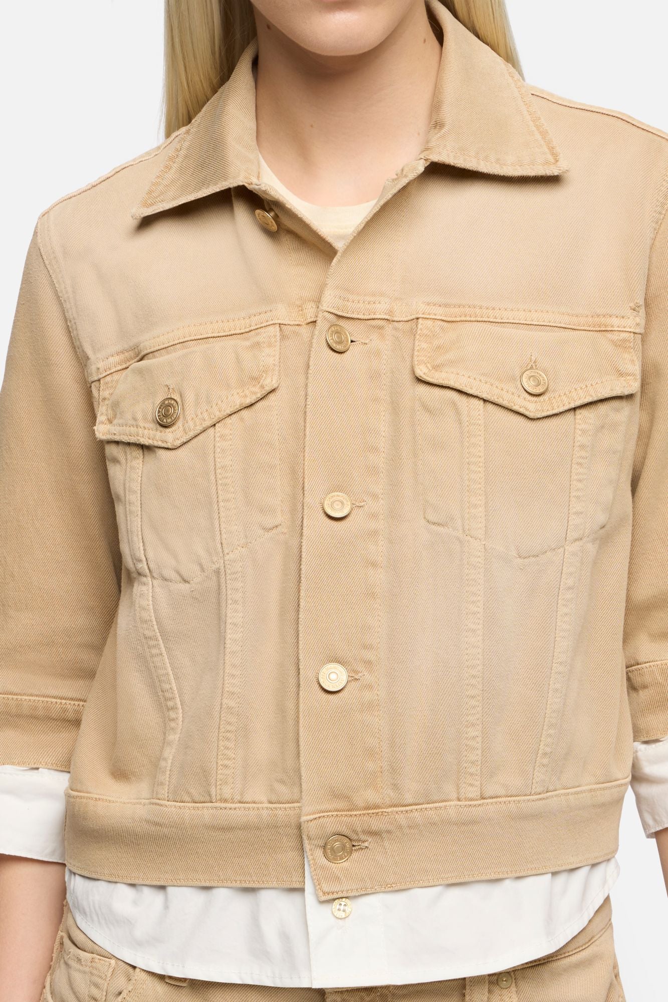 7-for-all-mankind-short-sleeve-trucker-jacket-damen-jeansjacke-in-sand-dune image 4
