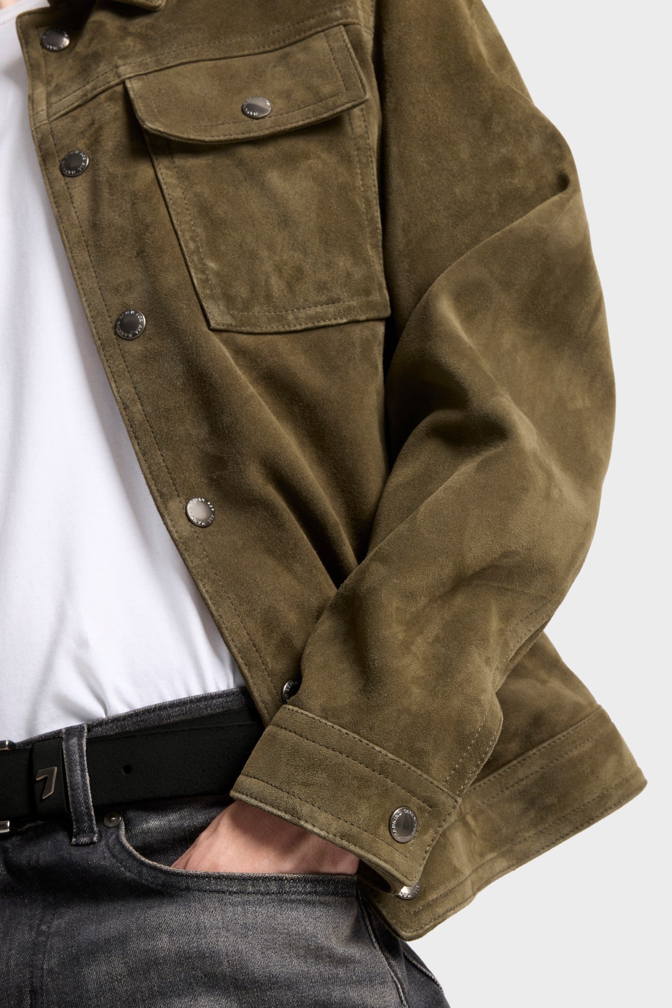 7-for-all-mankind-modern-trucker-jacke-suede-military-herren image 4