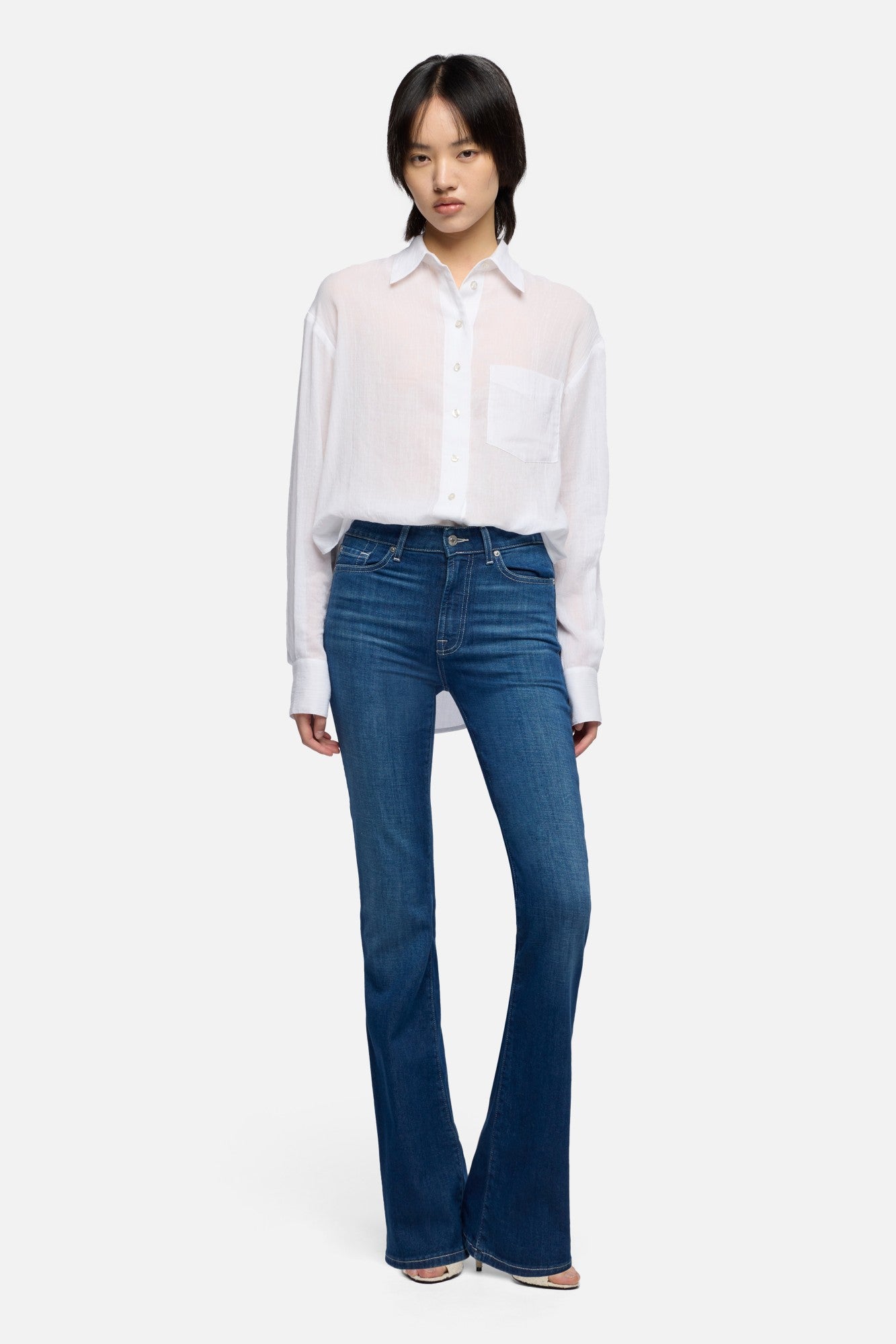 7-for-all-mankind-leggy-bootcut-jeans-in-left-hand-stormy-drift image 2
