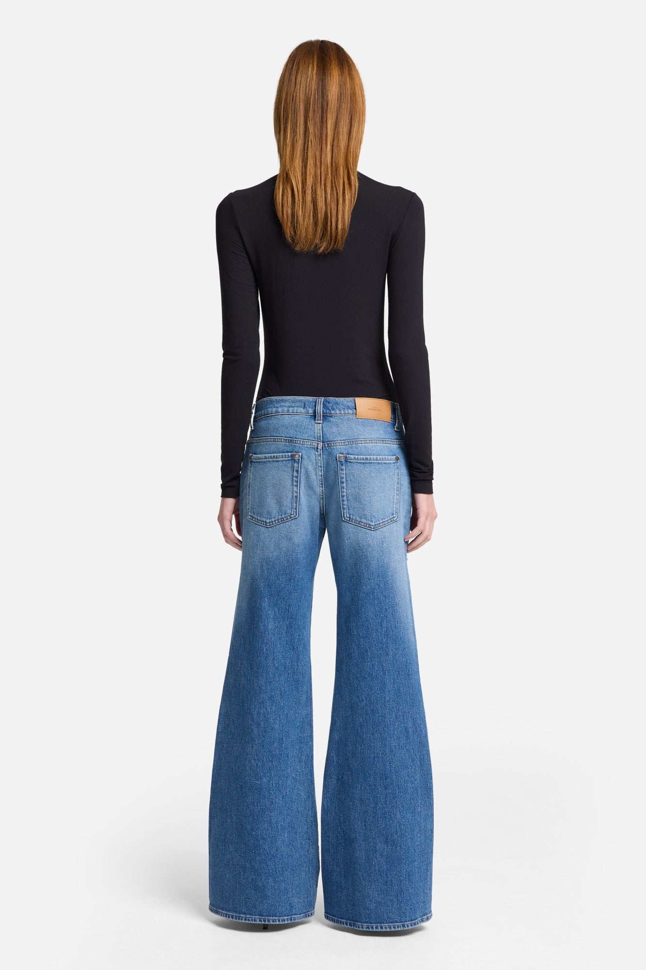 7-for-all-mankind-spencer-flare-jeans-in-weekend image 5