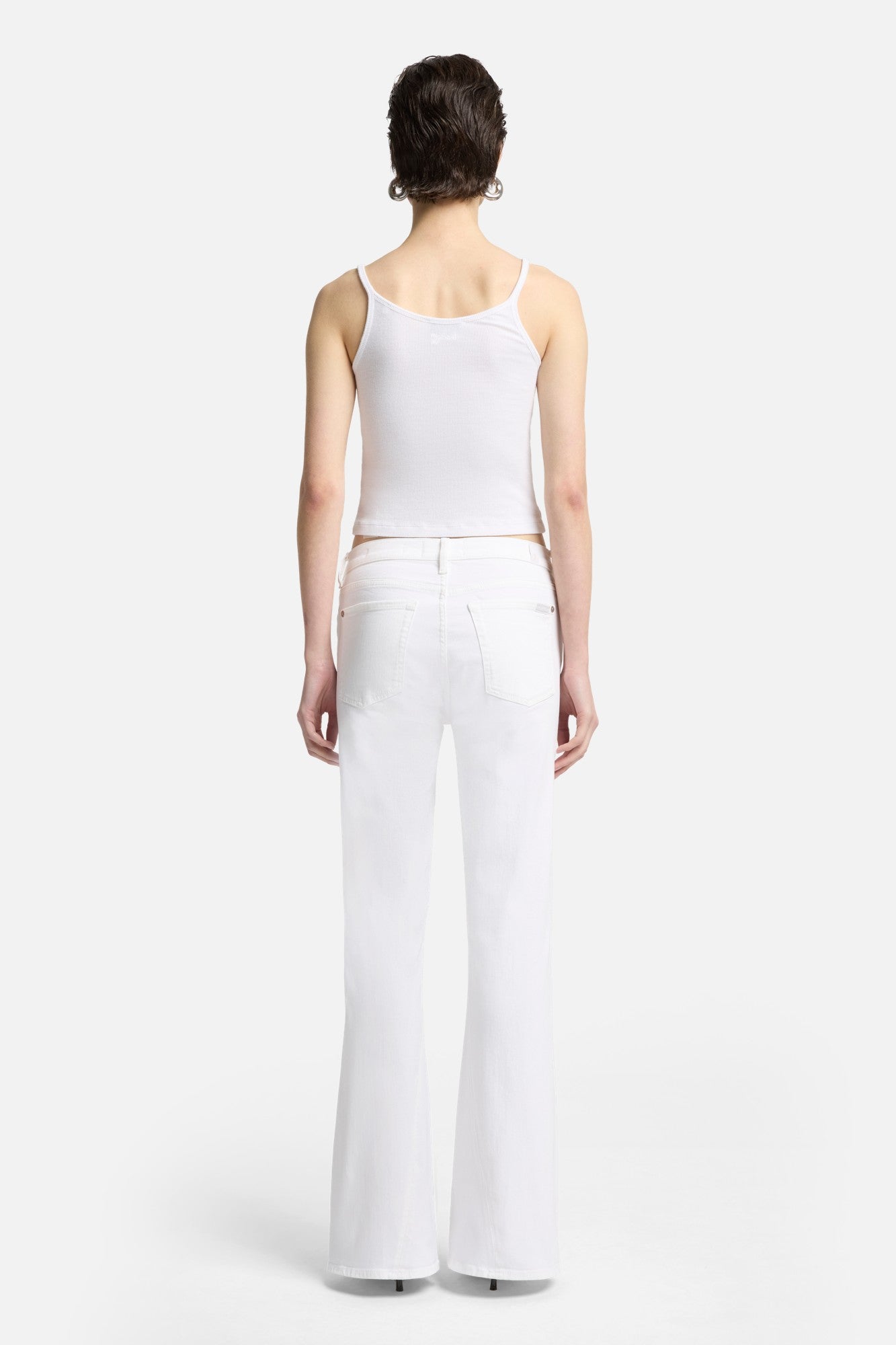 7-for-all-mankind-slim-illusion-twisted-seam-tailorless-dojo-jeans-in-shell image 5