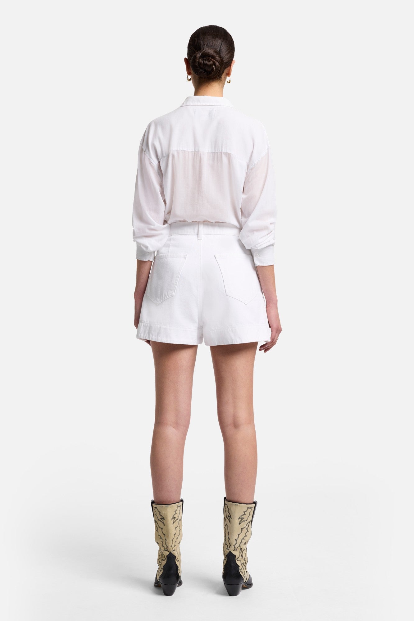 7-for-all-mankind-denim-tailored-short-damen-shorts-in-brilliant-white image 5