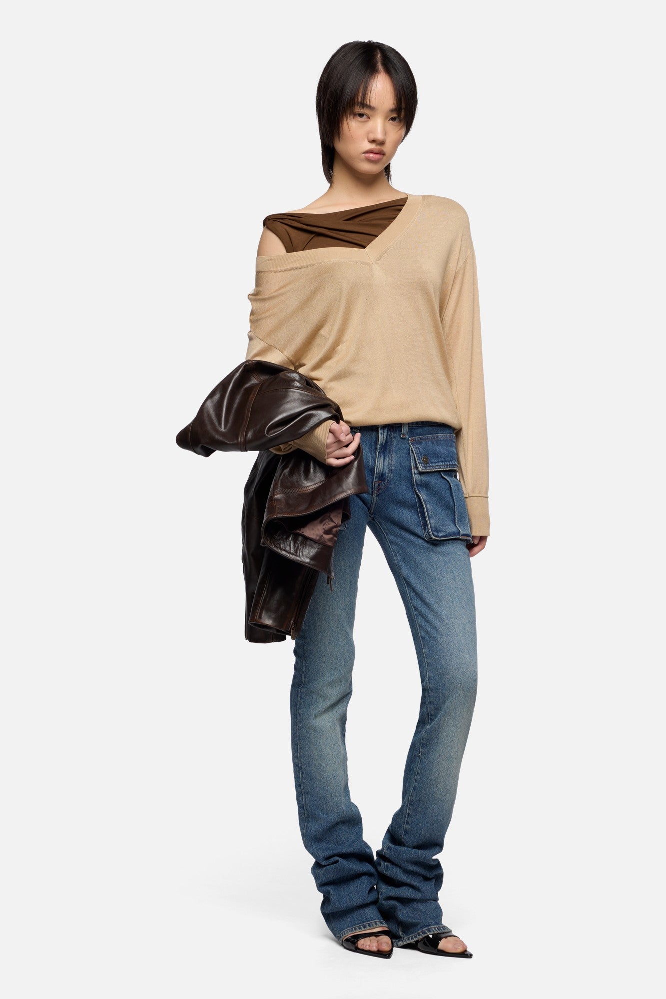 7-for-all-mankind-twisted-shoulder-tee-lyocell-toffee image 2