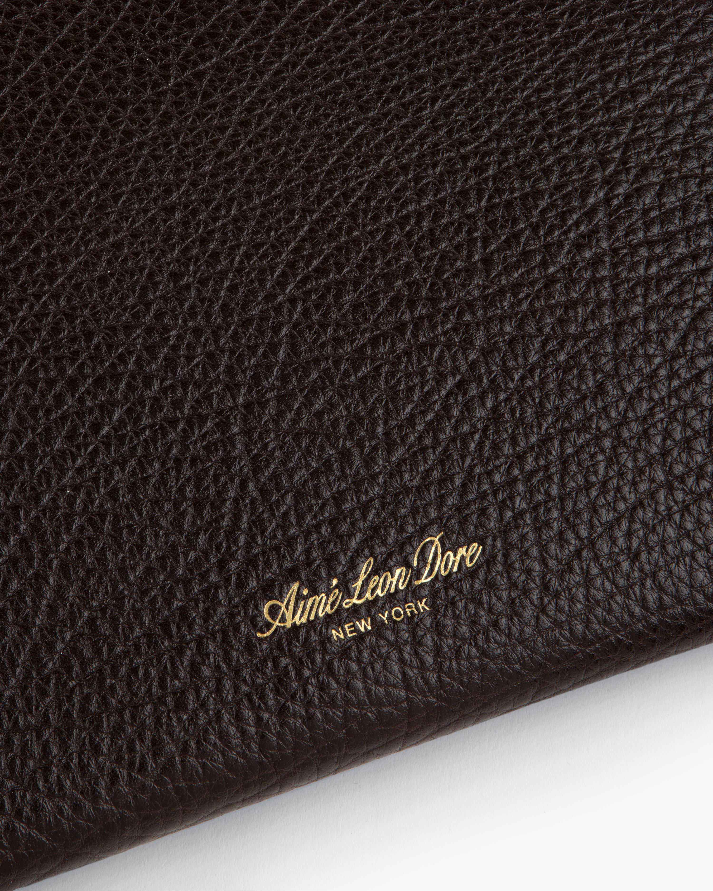 aim-leon-dore-small-tumbled-leather-pouch-braun image 5