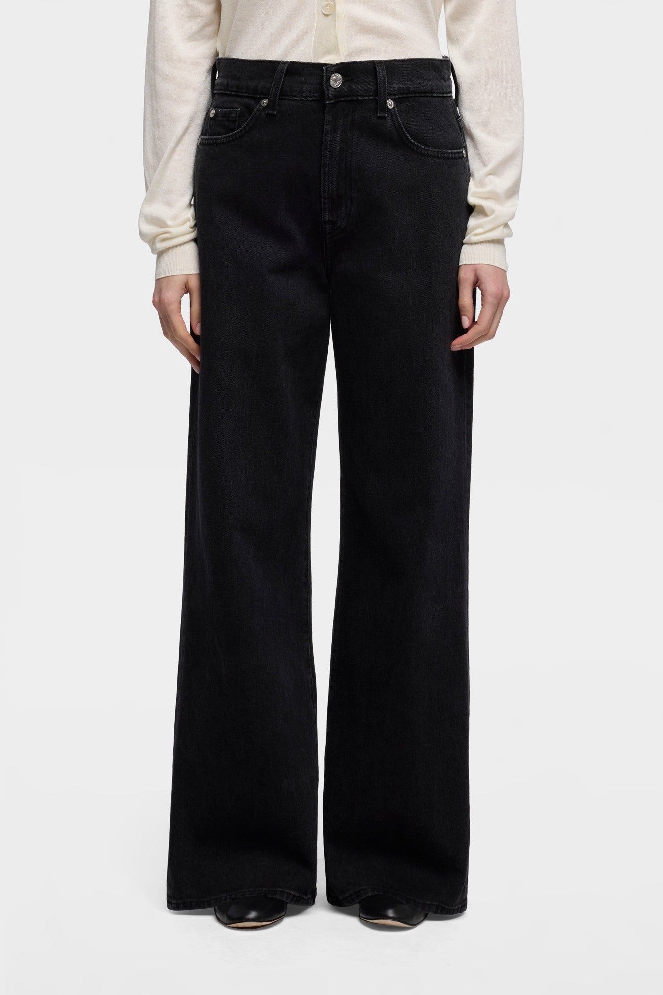 7-for-all-mankind-tailorless-lotta-wide-leg-jeans-heavy-rain image 3