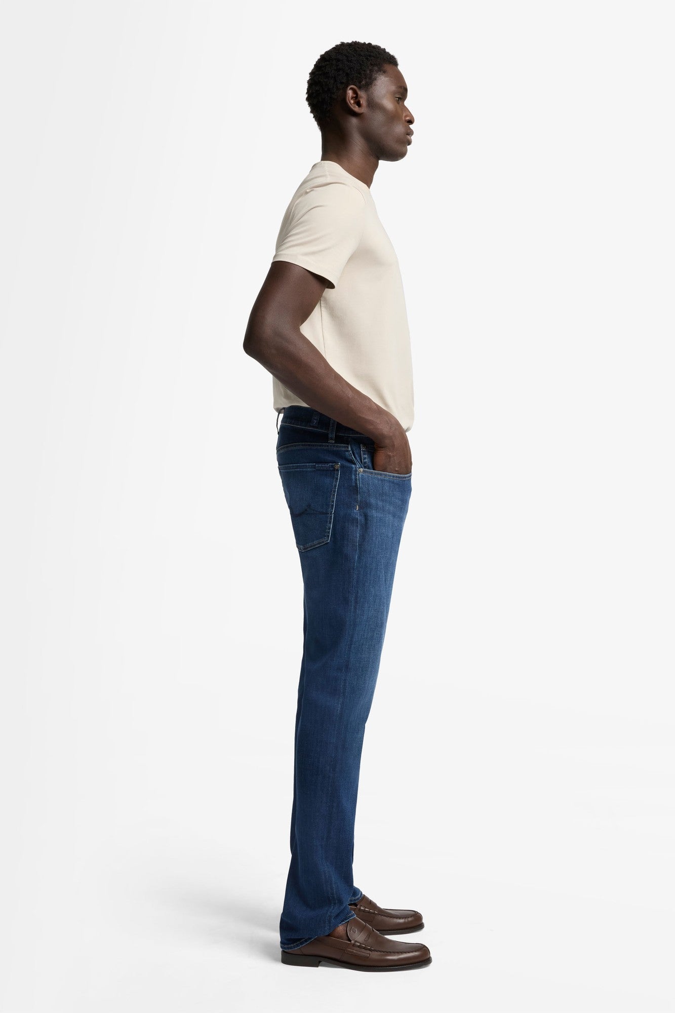 7-for-all-mankind-the-straight-luxe-performance-grapevine image 6