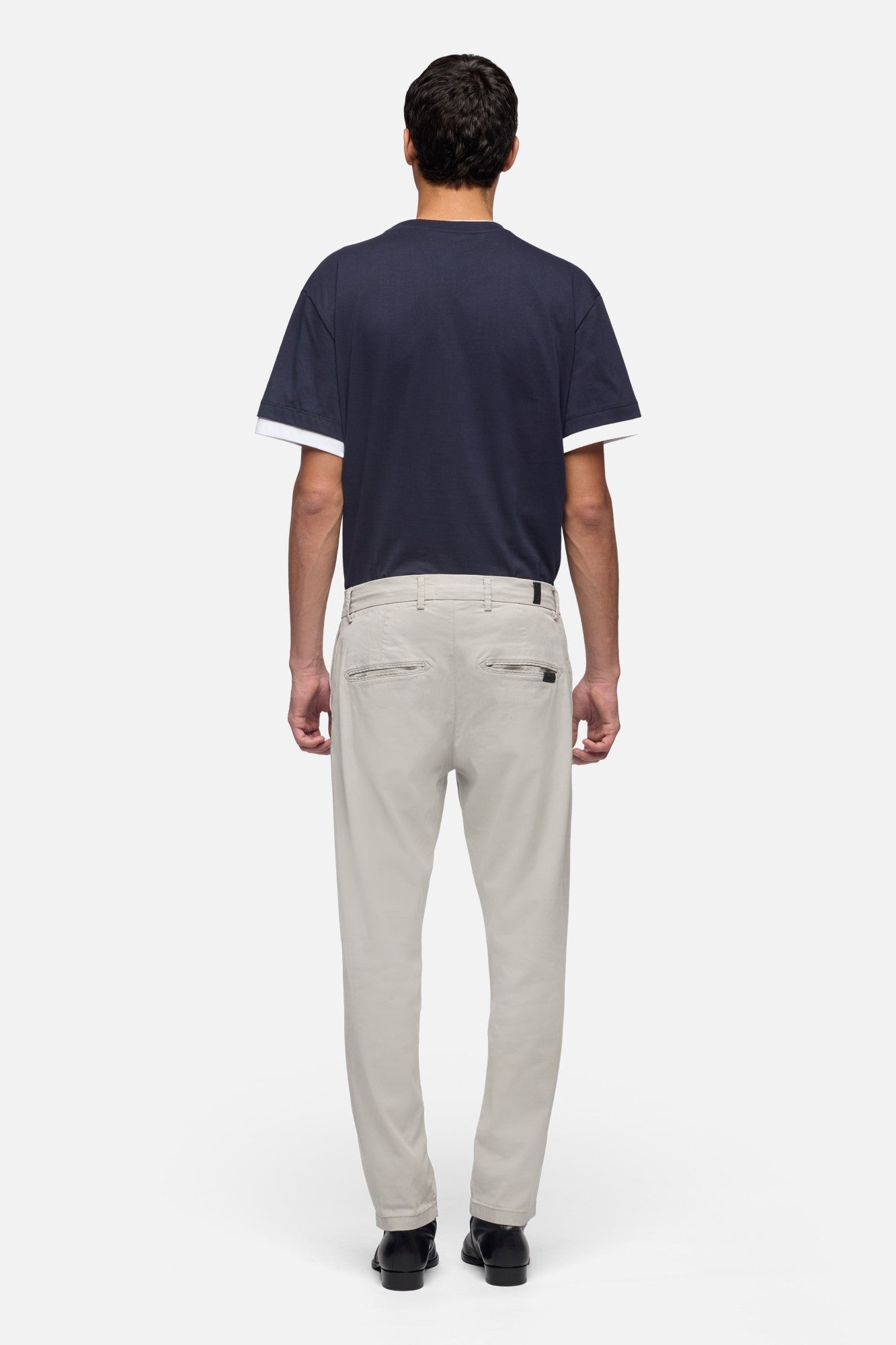 7-for-all-mankind-weightless-adrien-chino-in-gentle-grey image 5