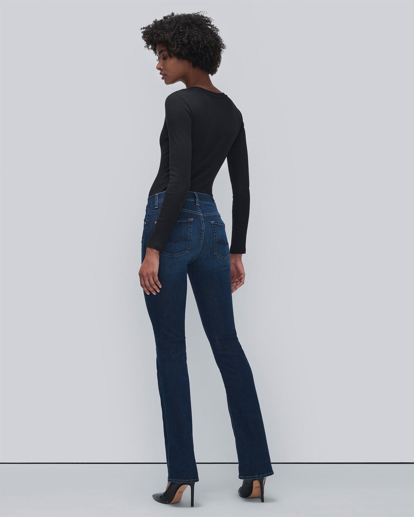 7-for-all-mankind-b-air-kimmie-bootcut-jeans-rinsed-indigo image 4