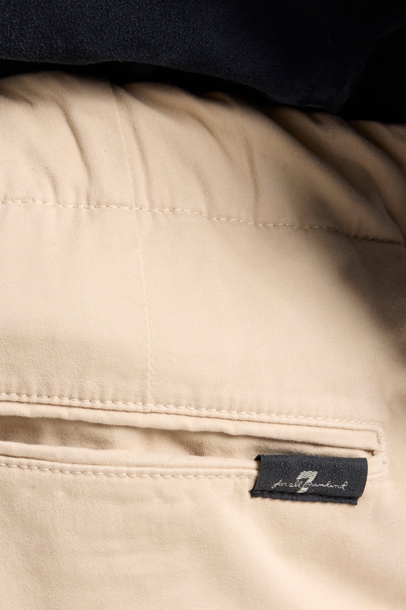 7-for-all-mankind-straight-chino-luxe-performance-sateen-sandcastle-herren image 4