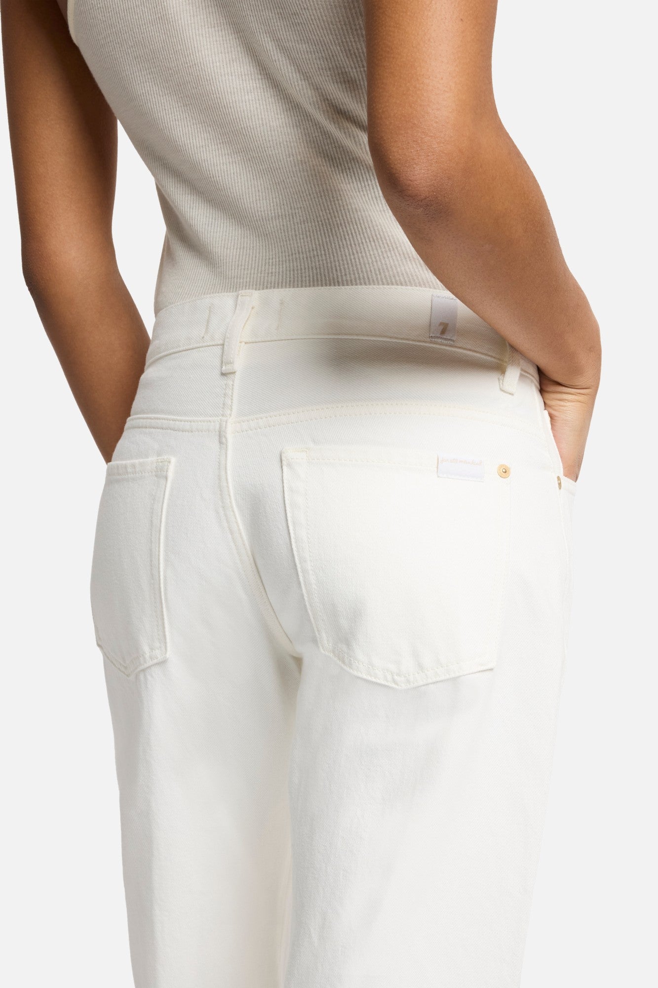 7-for-all-mankind-slim-illusion-twisted-seam-spencer-flare-milky-way image 4