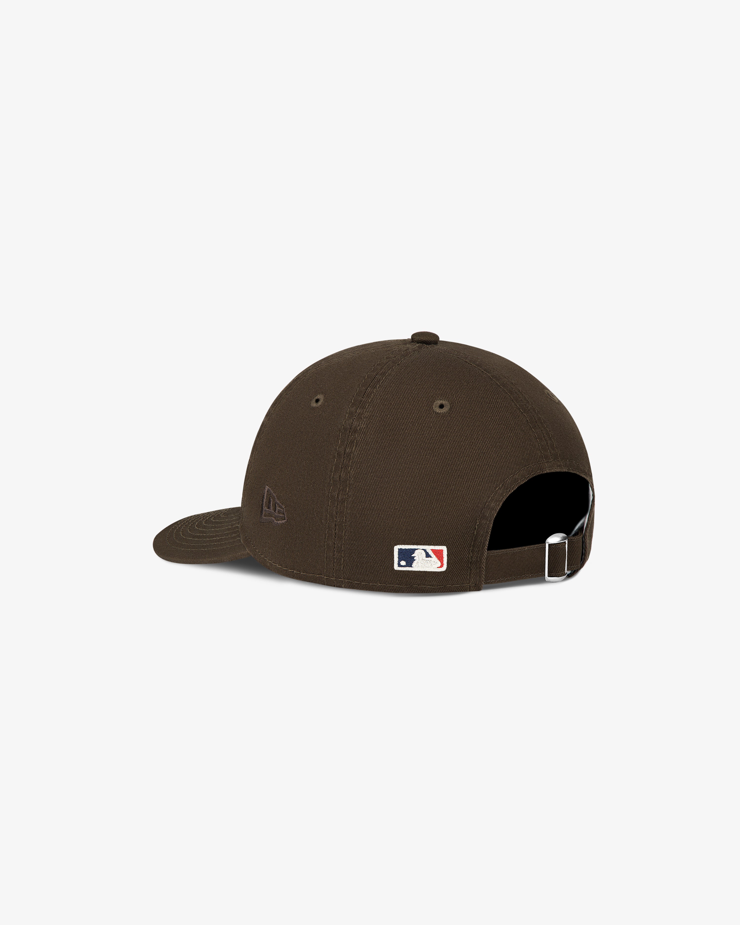 aim-leon-dore-x-new-era-yankees-ballpark-hat-braun-strapback-cap image 4