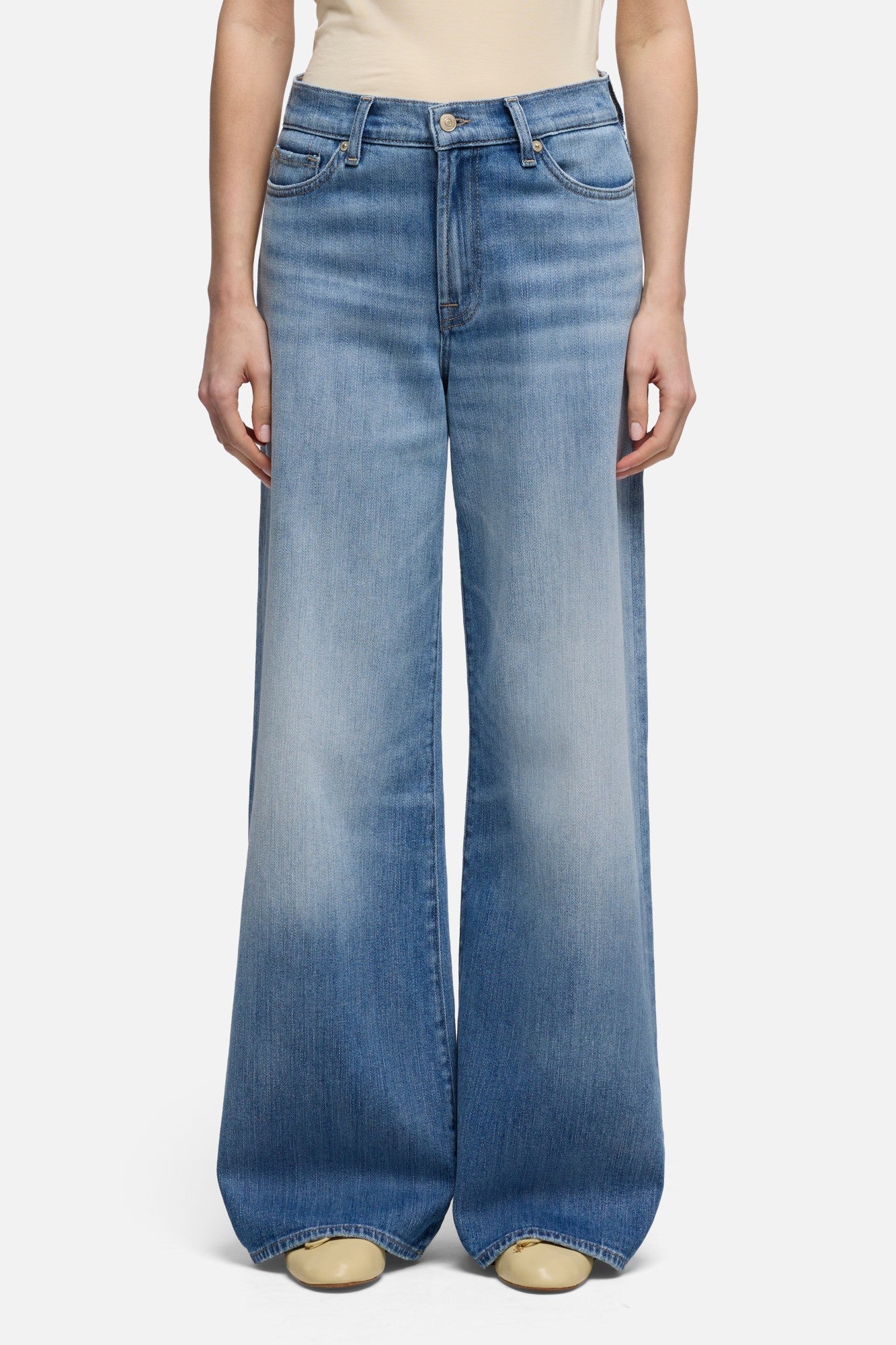 7-for-all-mankind-tailorless-lotta-wide-leg-jeans-in-airweft-chill-wave image 3