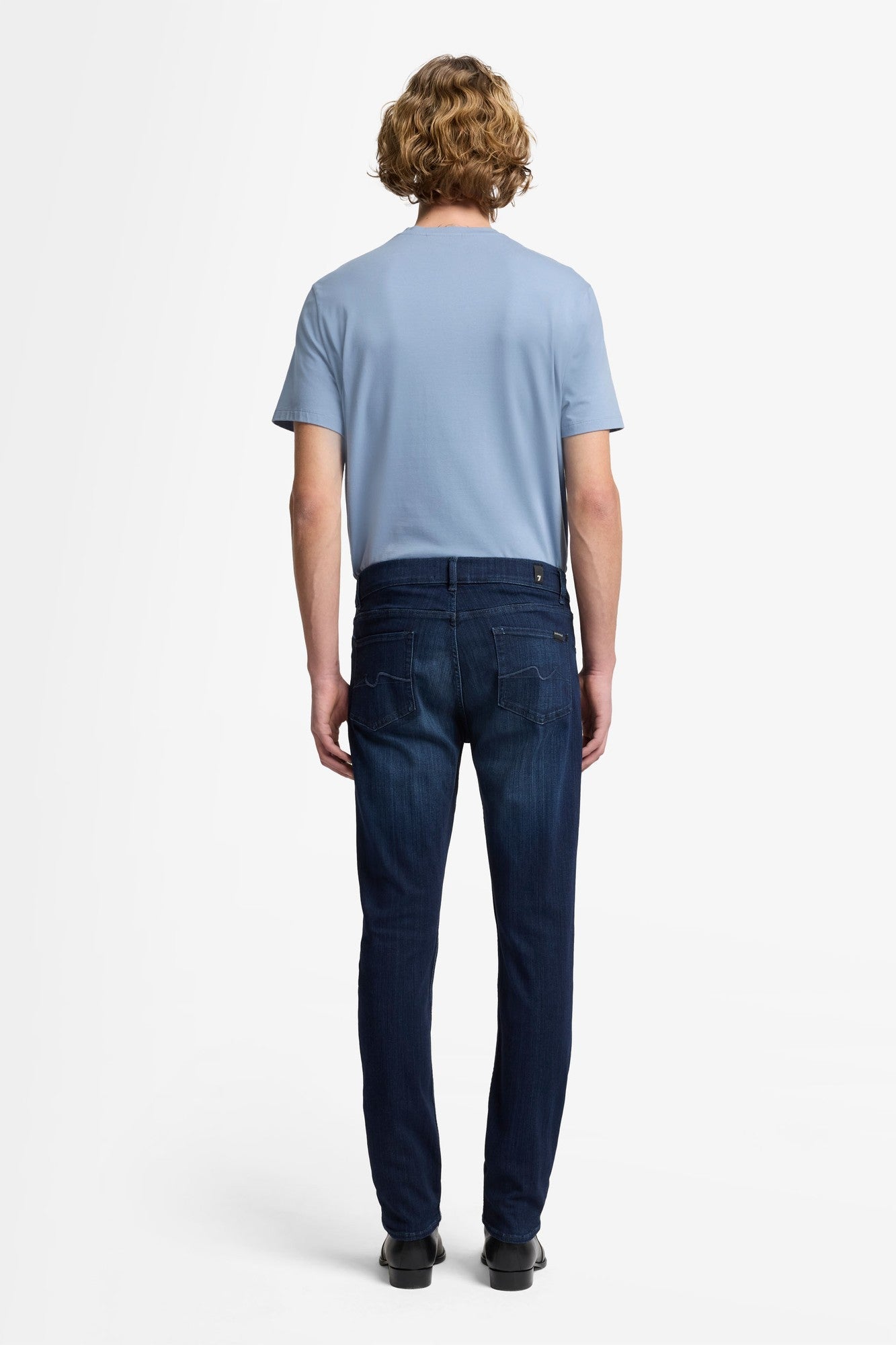 7-for-all-mankind-slimmy-tapered-jeans-in-luxe-performance-deep-blue image 5