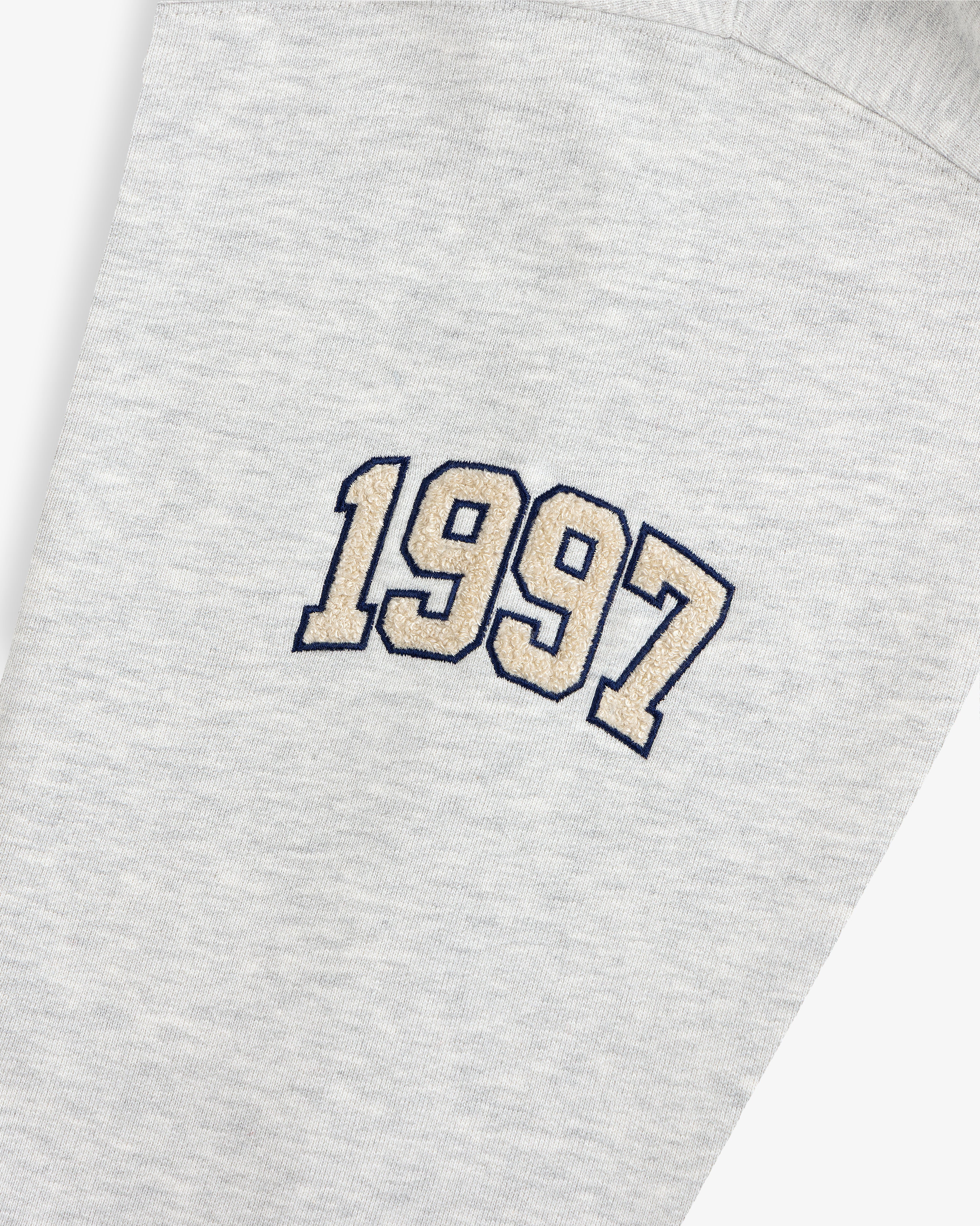 aim-leon-dore-mulberry-letterman-hoodie-grau image 4