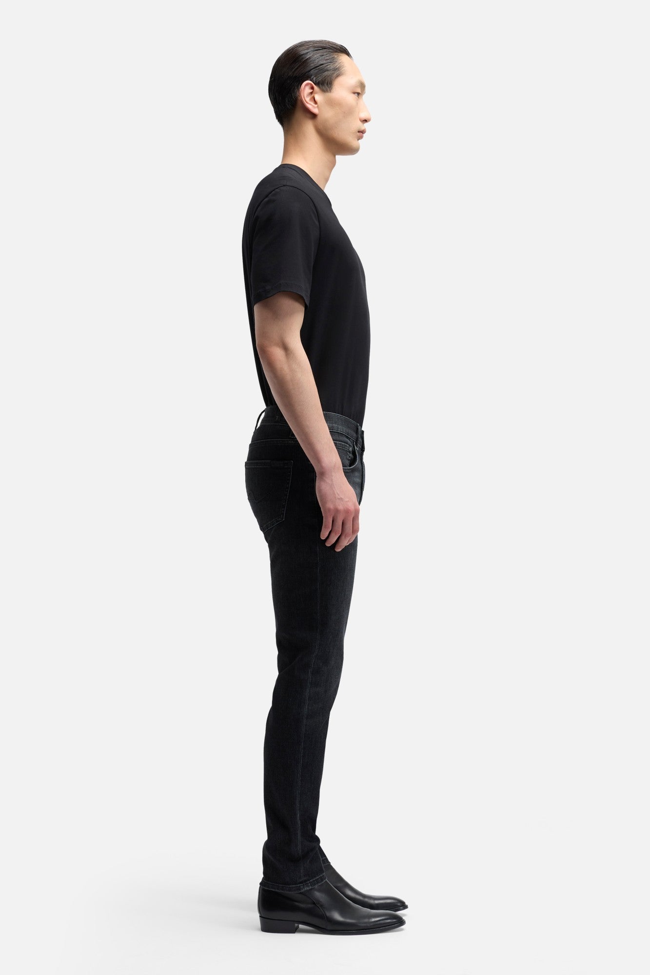7-for-all-mankind-slimmy-tapered-luxe-performance-starry-herren-slim-jeans-schwa image 6
