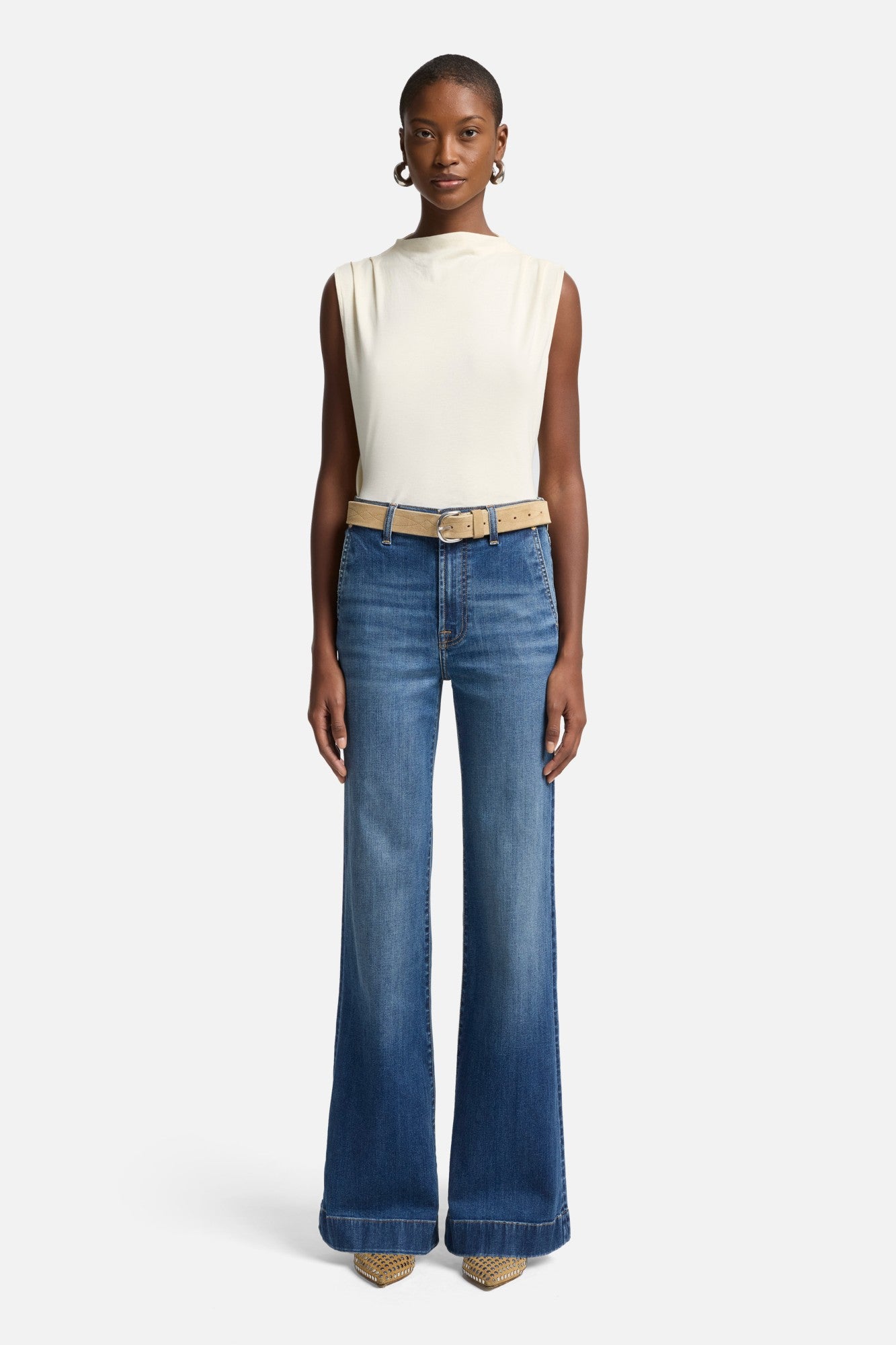 7-for-all-mankind-slim-illusion-modern-dojo-royalty-flare-jeans image 2