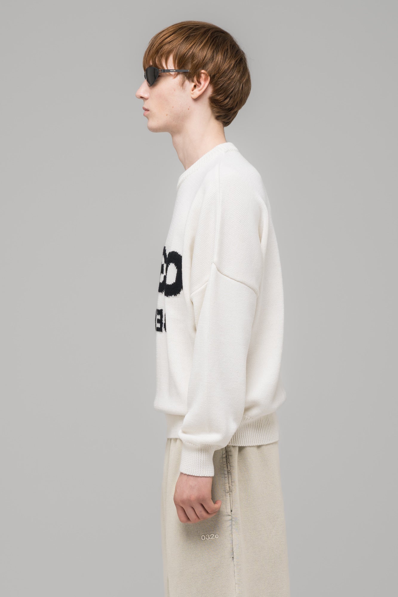 032c-selfie-sweater-white-black-relaxed-fit-merino-strickpullover image 4