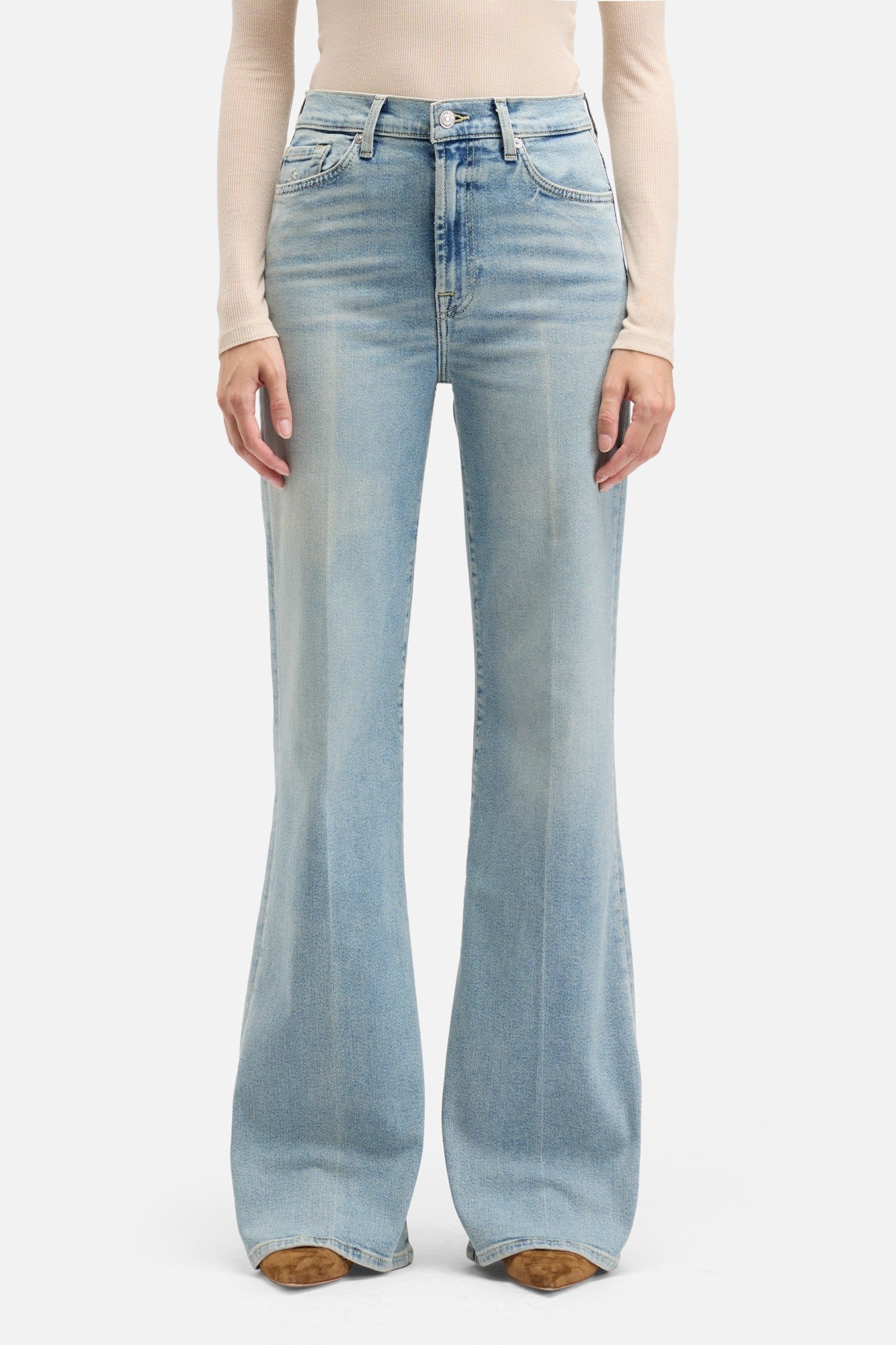 7-for-all-mankind-modern-dojo-flare-jeans-in-luxe-vintage-must image 3