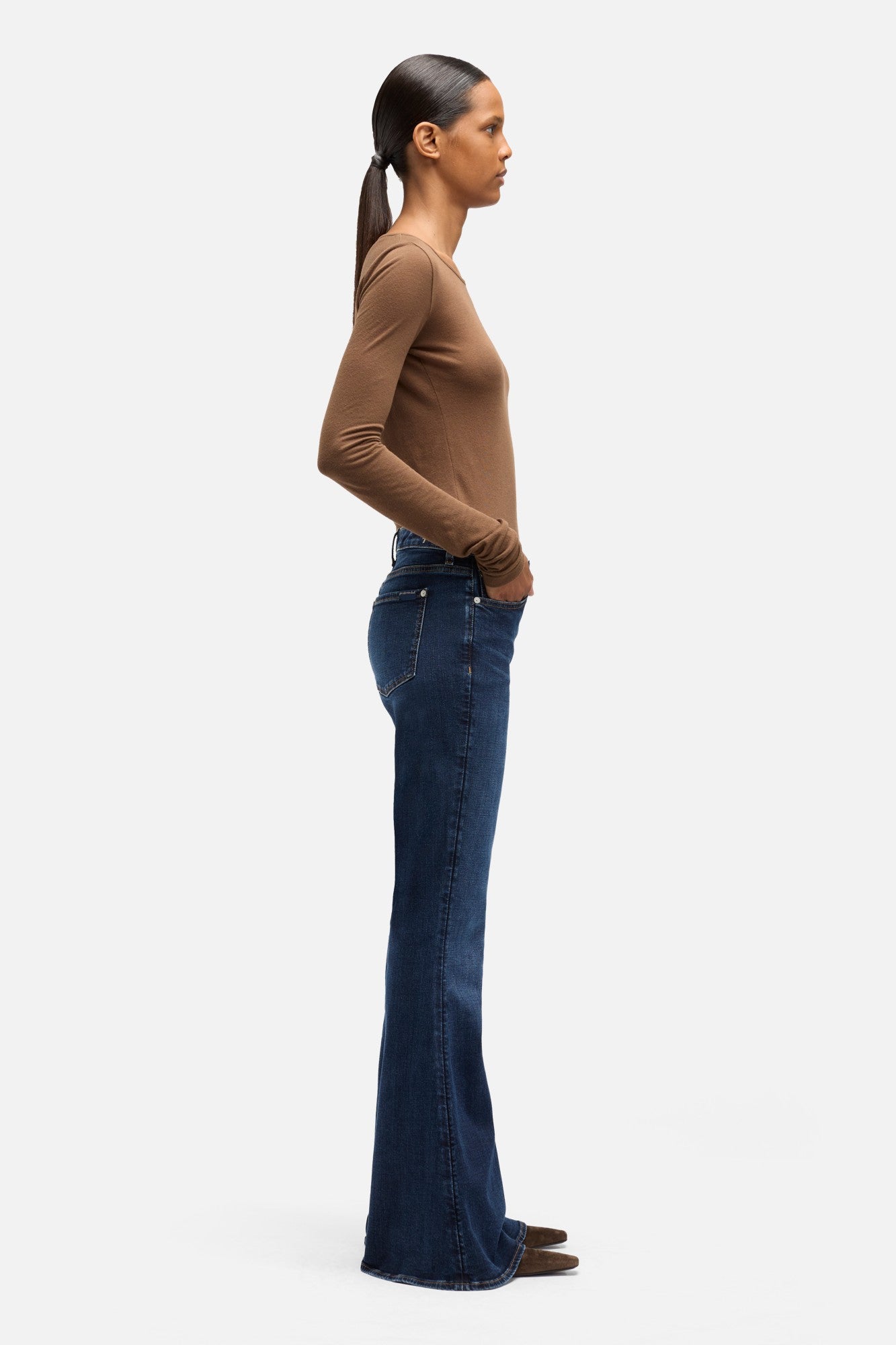 7-for-all-mankind-slim-illusion-the-bell-jeans-midnight-fade image 6