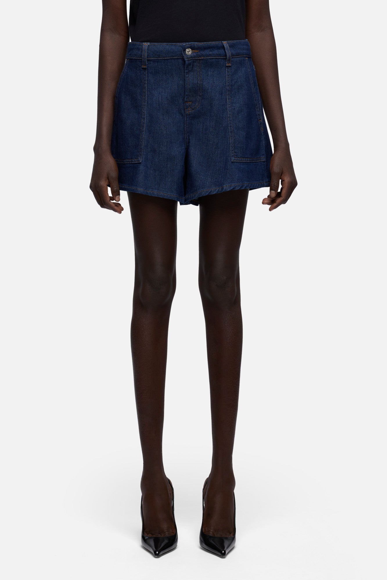 7-for-all-mankind-utility-kori-short-damen-denim-shorts-in-weightless-halona image 3