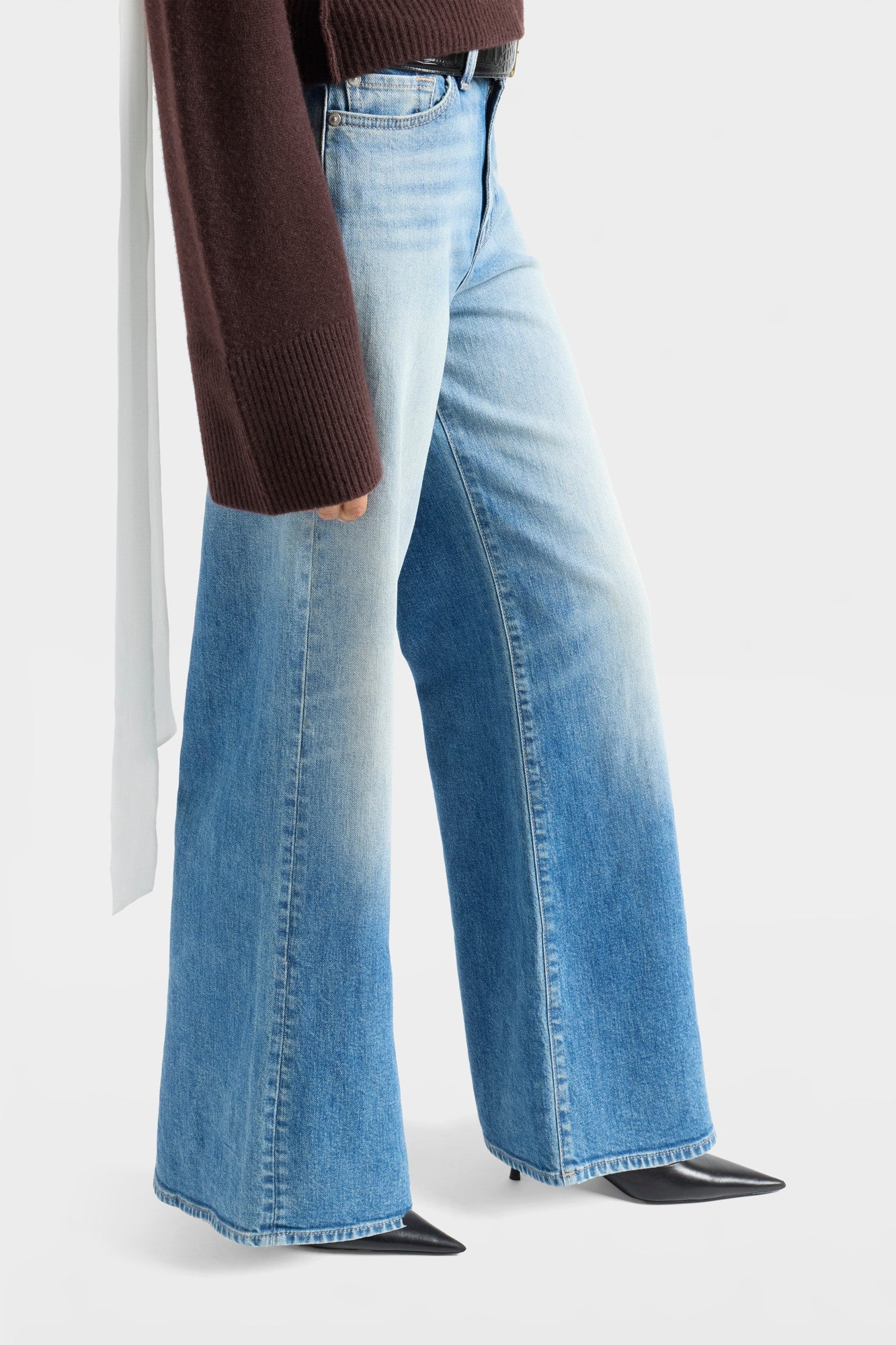 7-for-all-mankind-tailorless-lotta-wide-leg-jeans-denim-blue-haze image 6