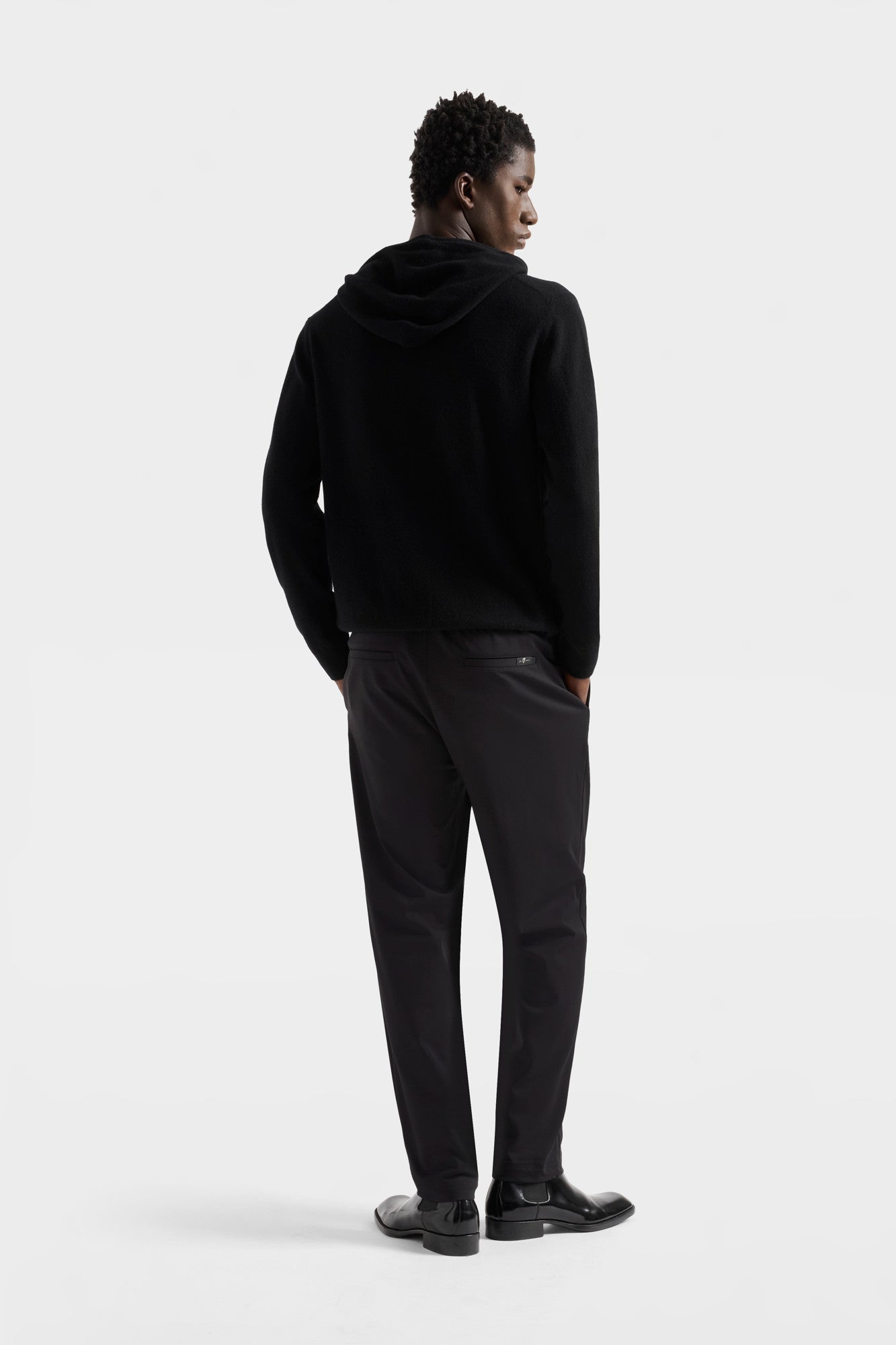 7-for-all-mankind-luxe-performance-knit-hybrid-pant-herren-hose-schwarz image 6