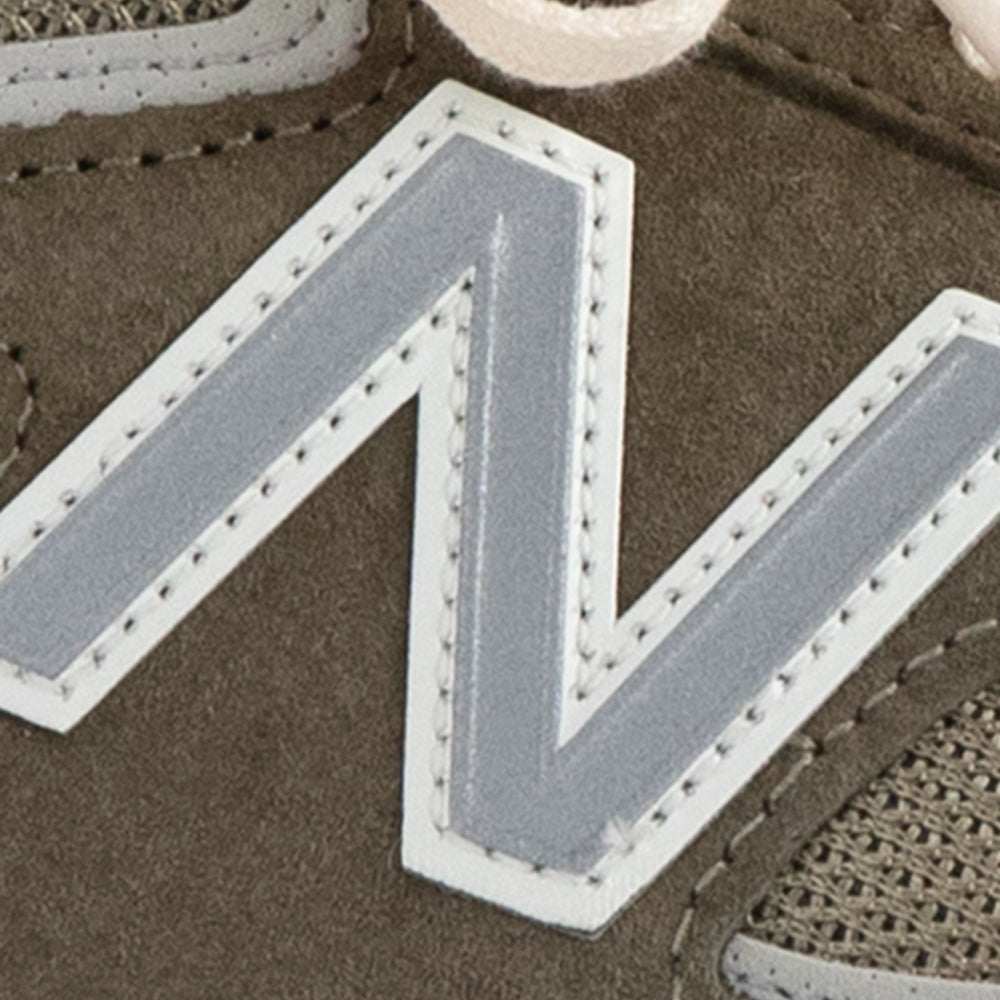 aim-leon-dore-ald-new-balance-990v4-olive-made-in-usa image 8