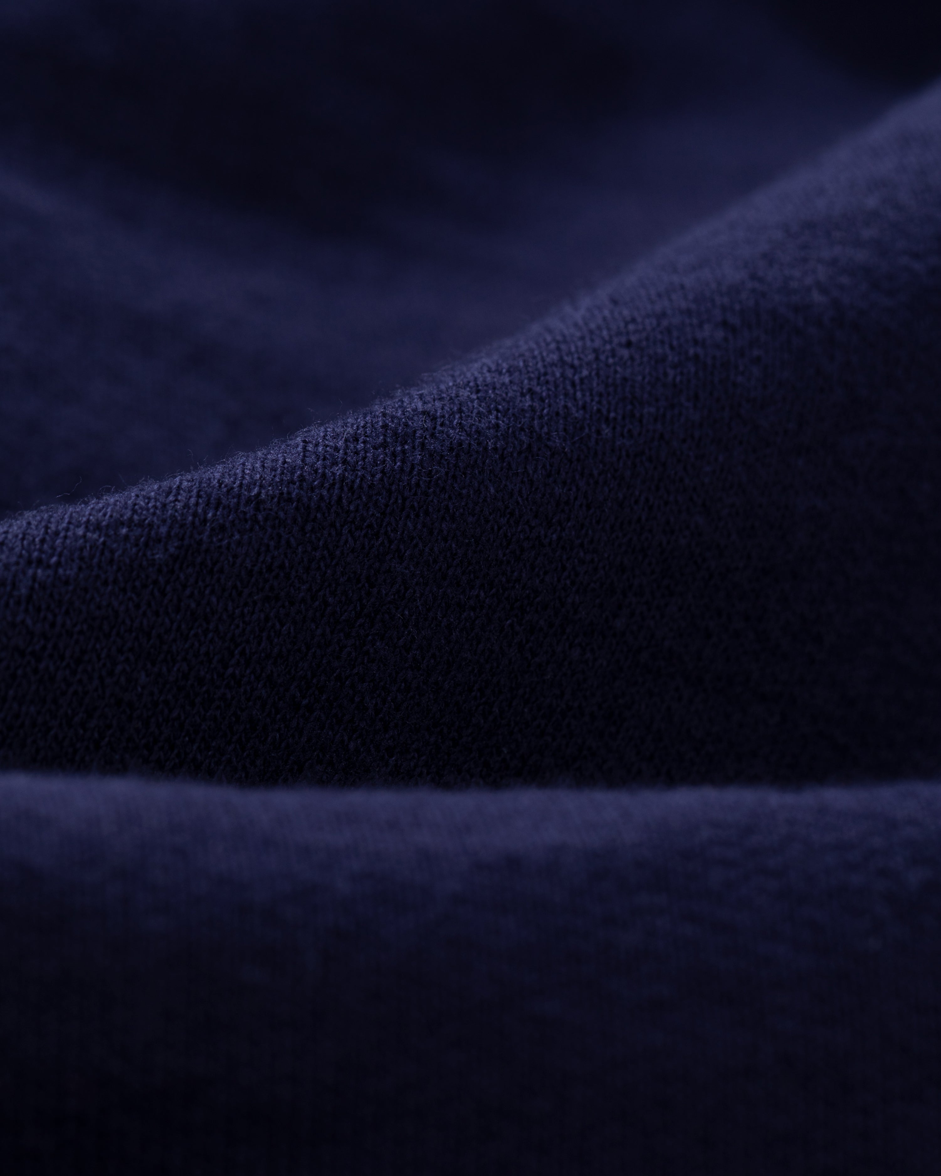 aim-leon-dore-tonal-logo-sweatshorts-navy-shorts image 4
