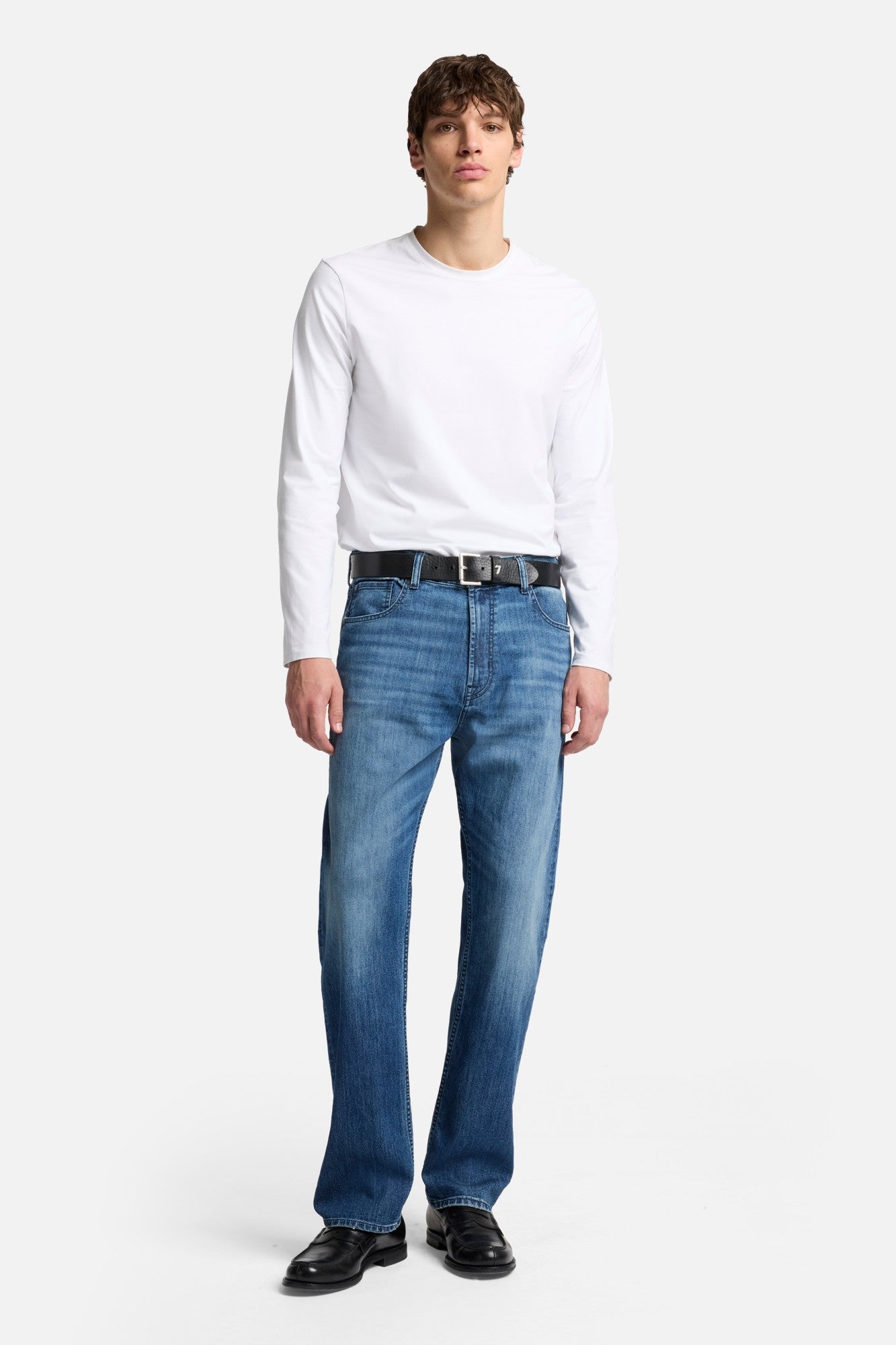 7-for-all-mankind-airweft-modern-straight-jeans-landing image 2