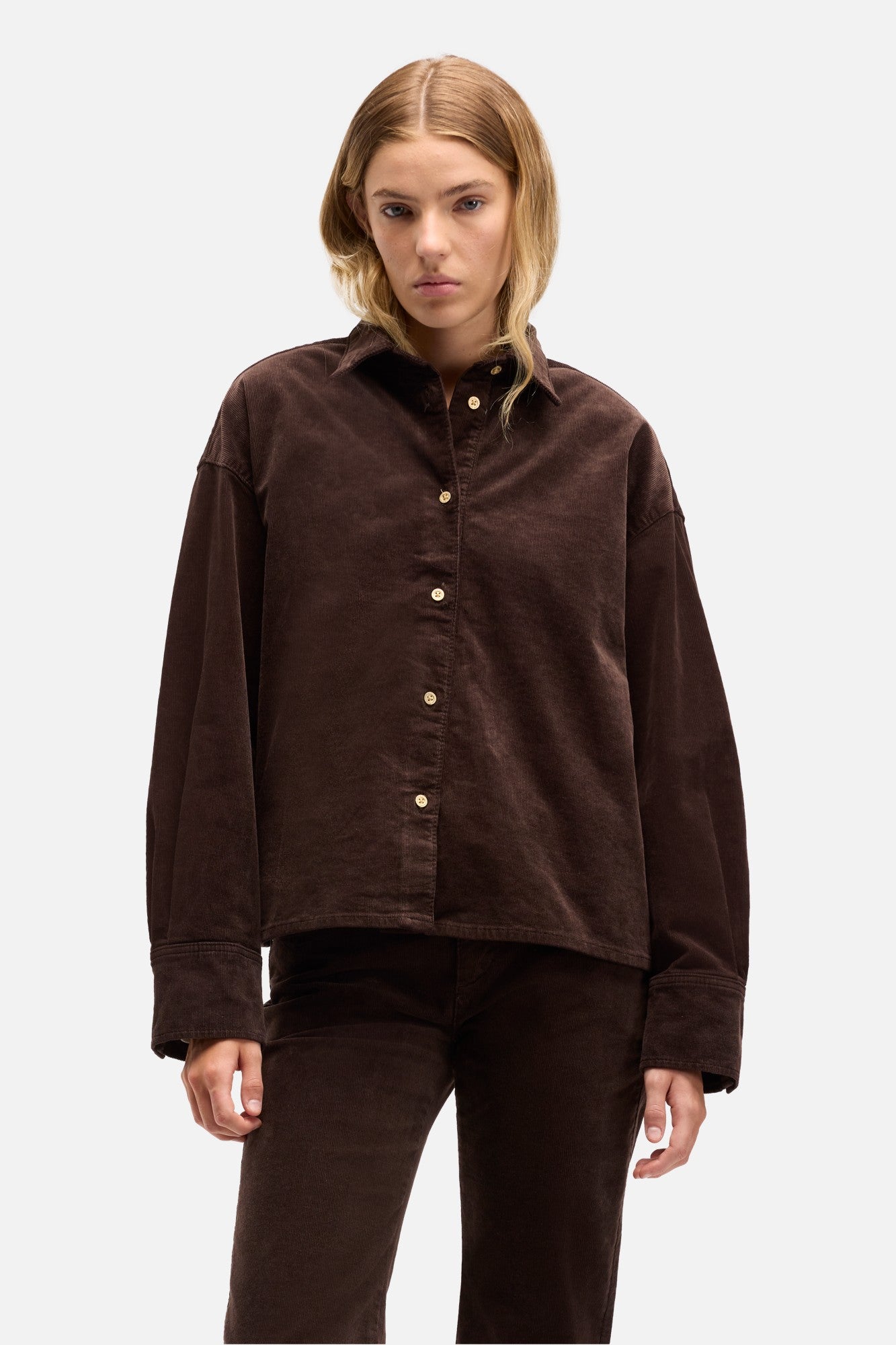 7-for-all-mankind-corduroy-nina-cropped-shirt-bluse-in-coffee-bean image 3
