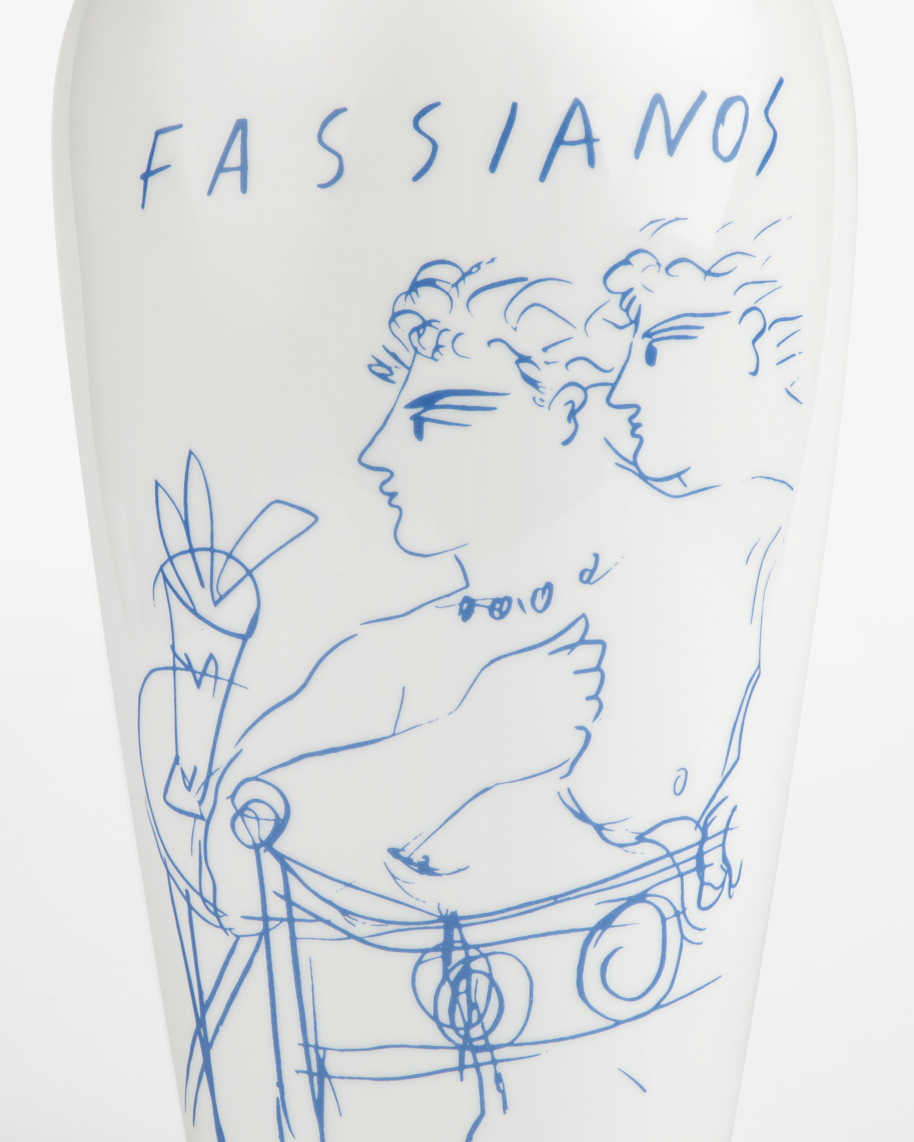 aim-leon-dore-fassianos-rendez-vous-vase-porzellan image 4