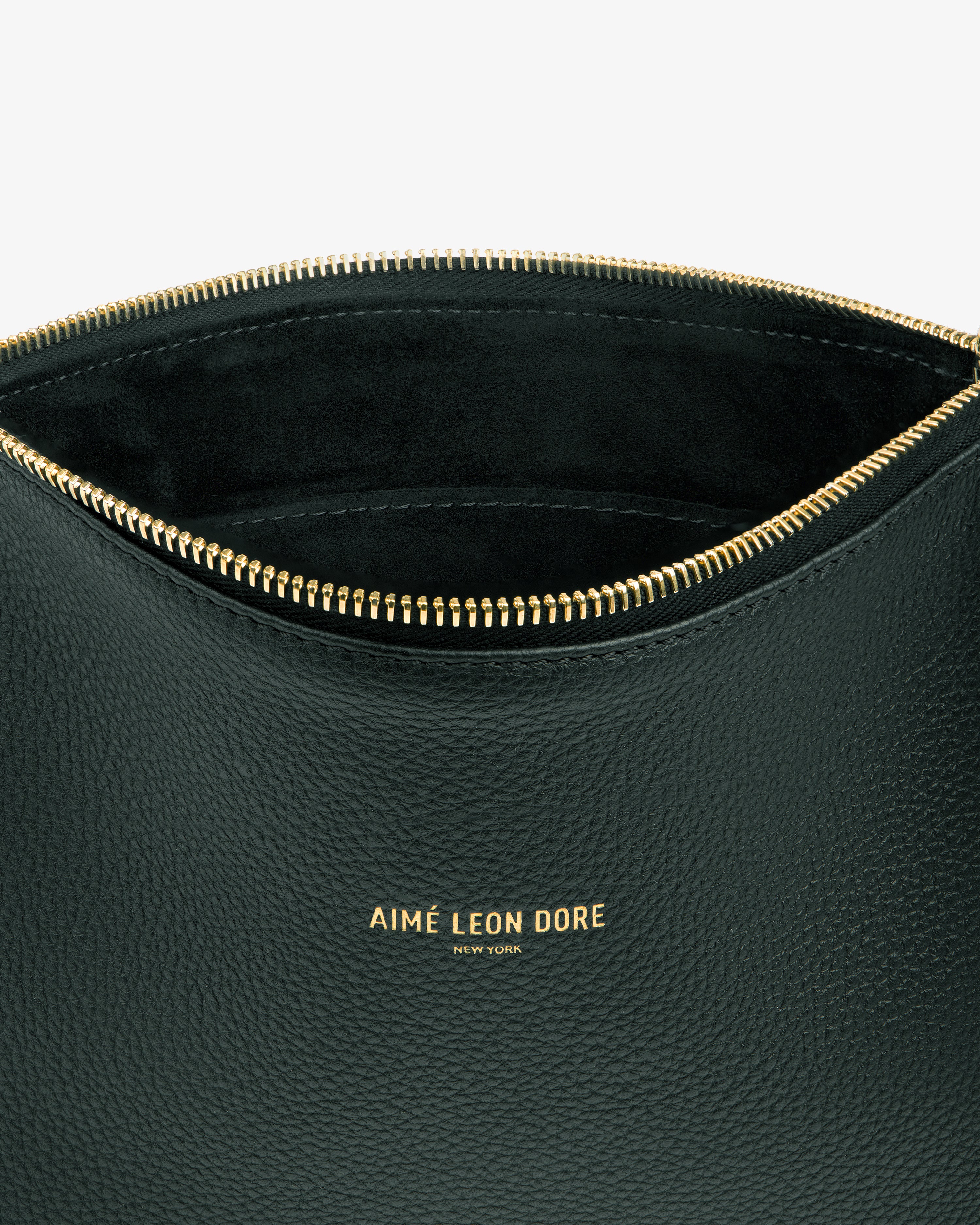 aim-leon-dore-small-leather-pouch-tasche-gr-n image 4