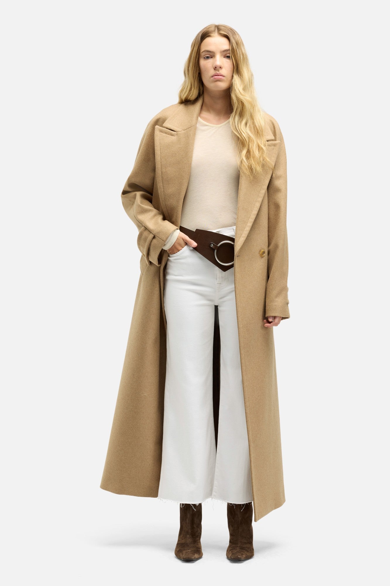 7-for-all-mankind-ultra-high-rise-cropped-jo-jeans-luxe-vintage-soleil image 2
