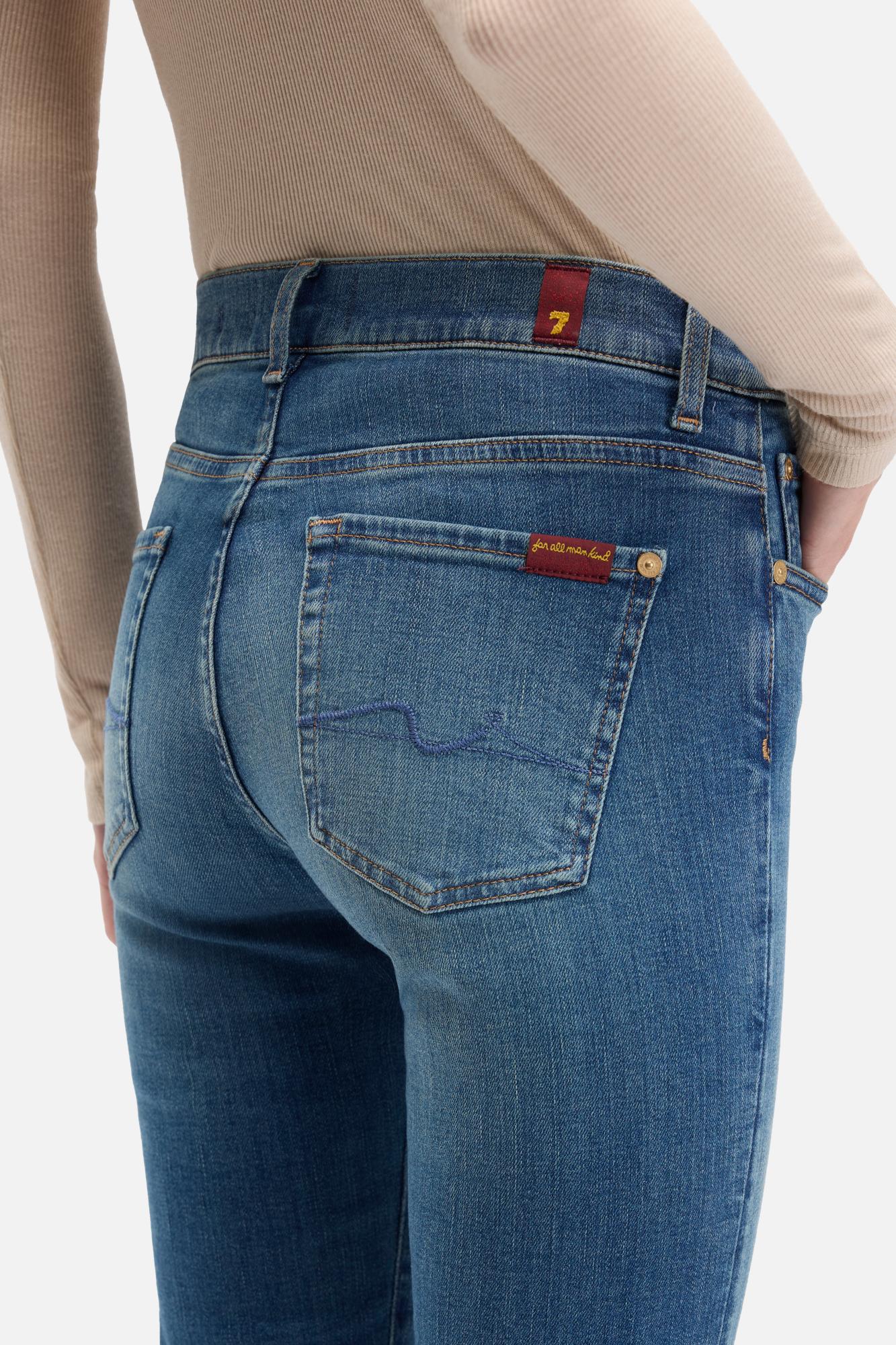 7-for-all-mankind-tailorless-bootcut-jeans-slim-illusion-retro-fade image 4