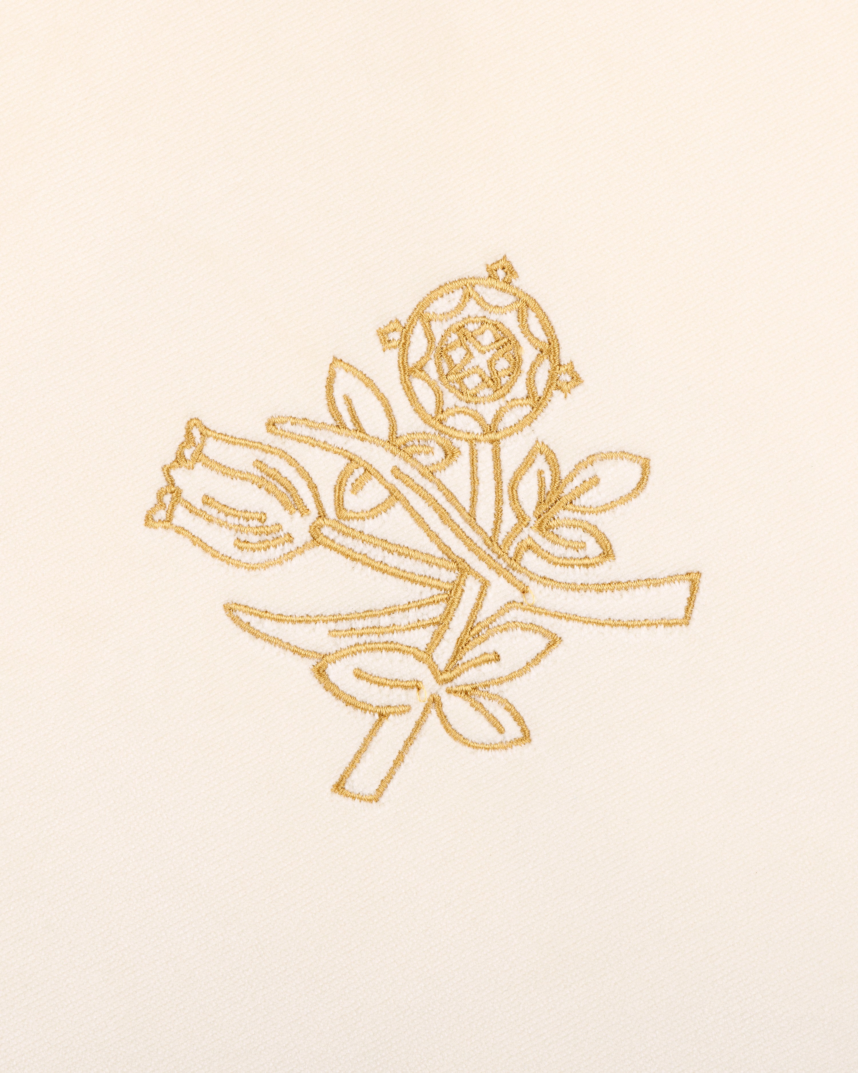 aim-leon-dore-queens-crest-kissen-46x46-cm-creme image 3