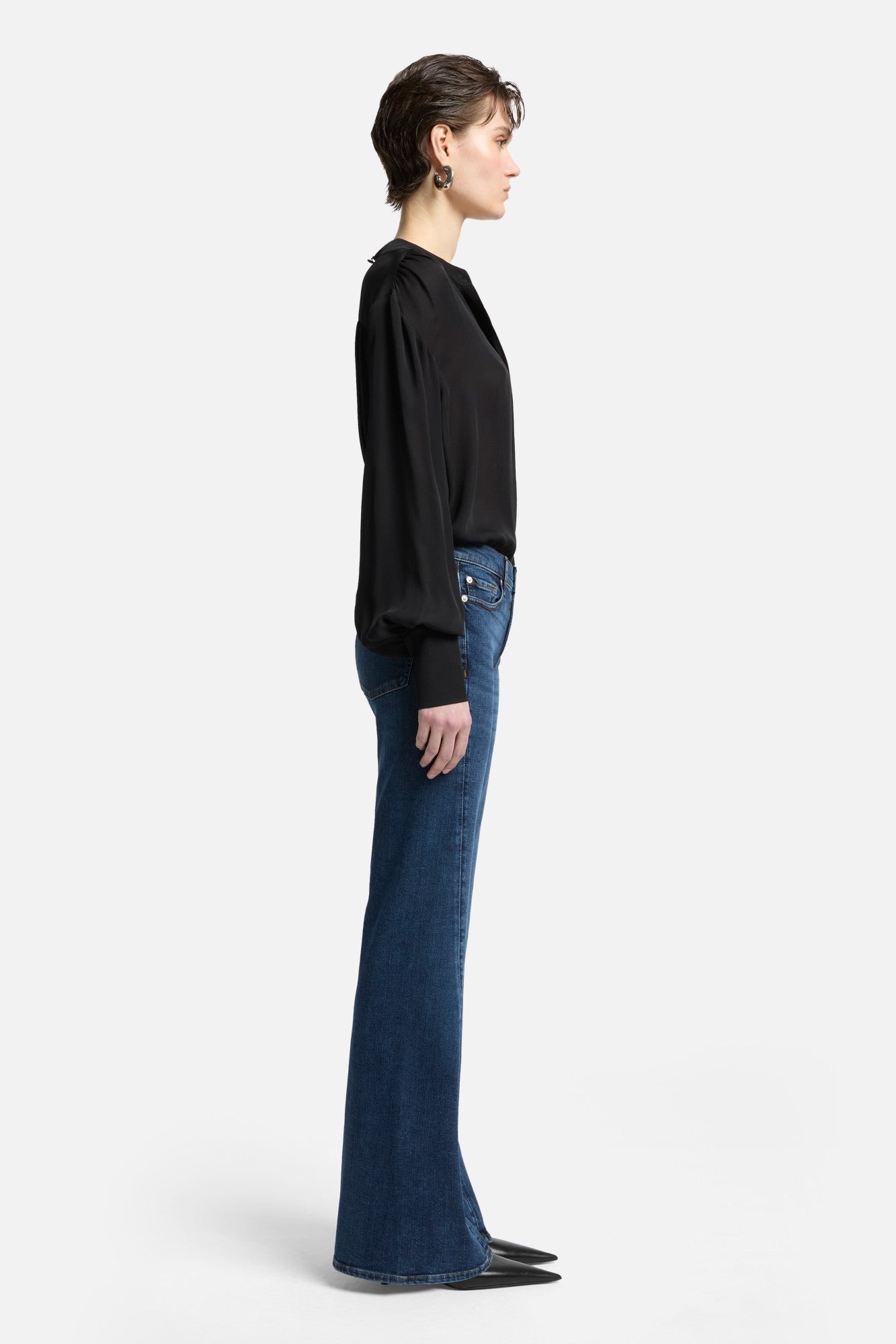 7-for-all-mankind-dojo-tailorless-wide-leg-jeans-gilbert-damen image 6
