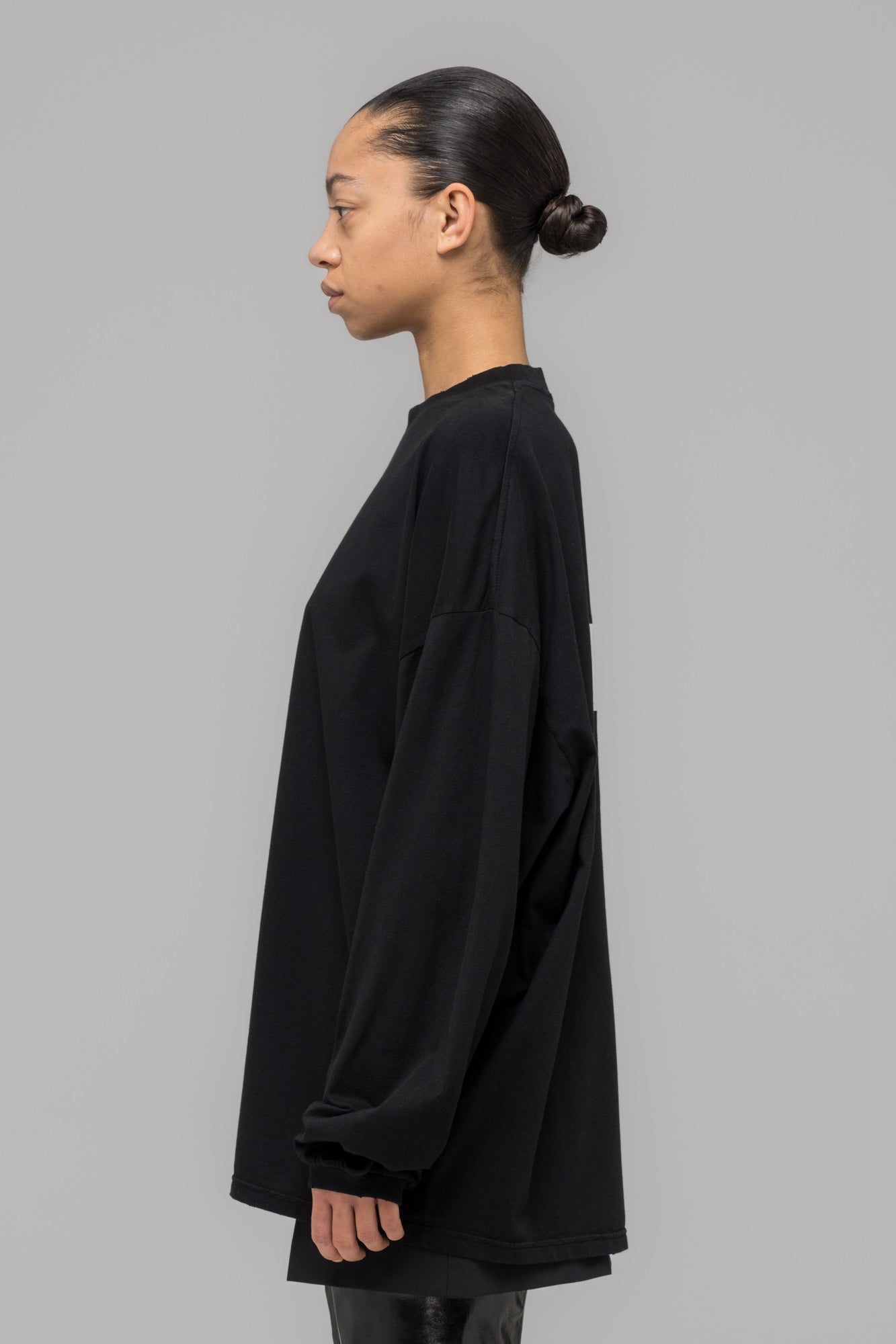 032c-fainting-cross-oversized-longsleeve-washed-black image 3
