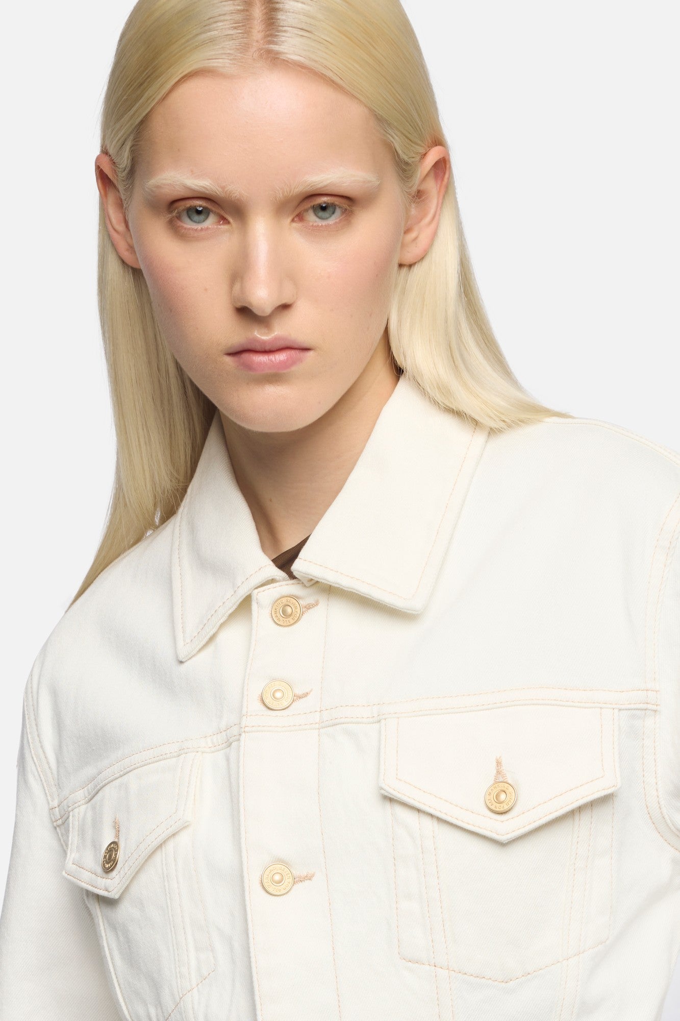 7-for-all-mankind-cinched-trucker-jacket-milkyway-denim image 4