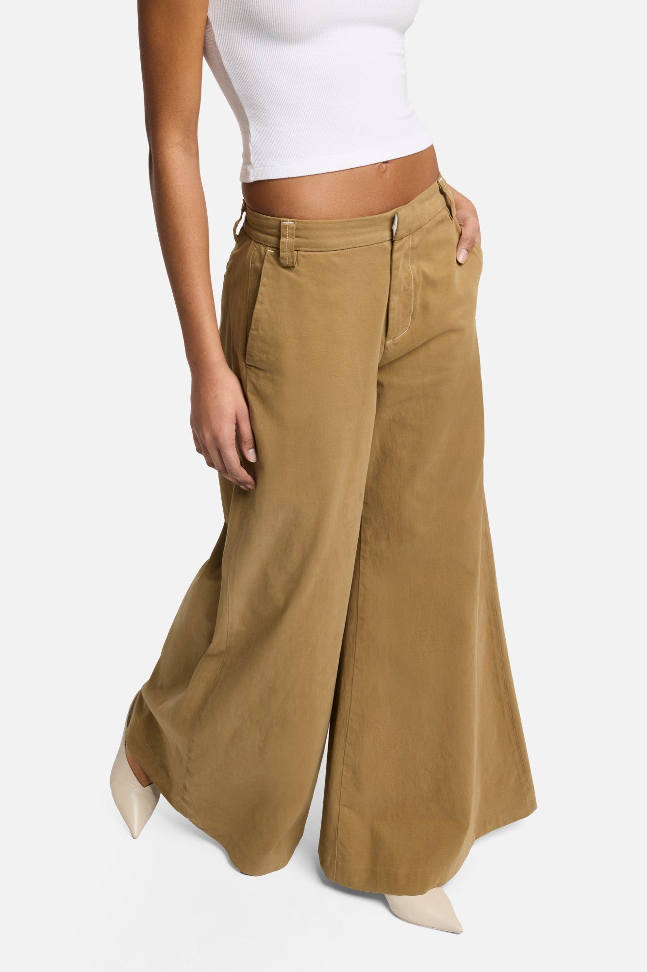 7-for-all-mankind-willow-palazzo-hose-sand-storm-twill image 4