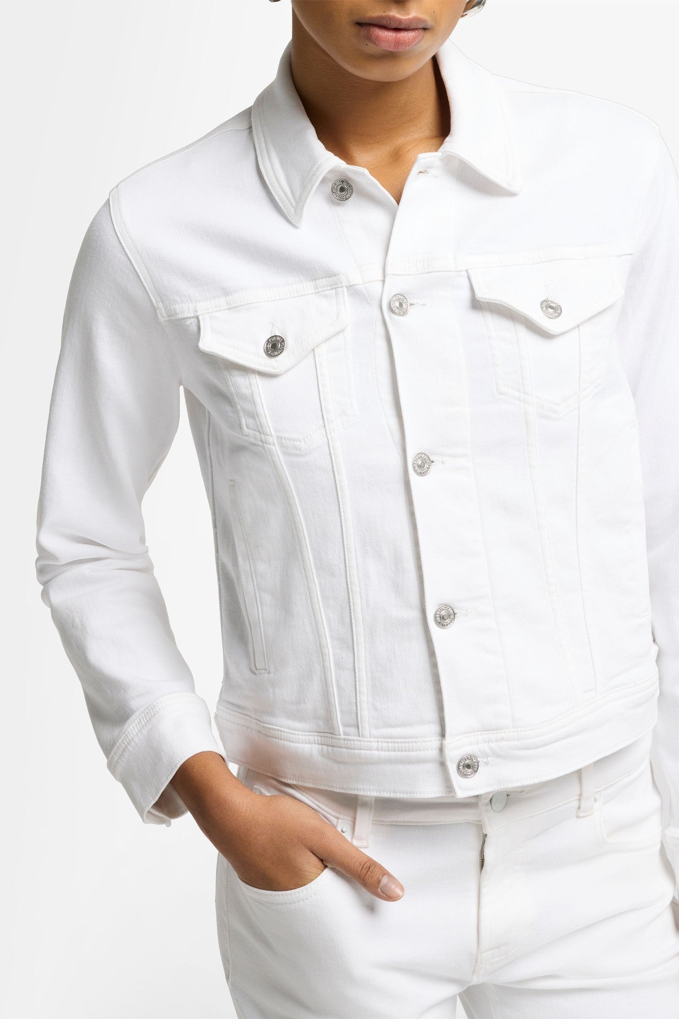 7-for-all-mankind-classic-trucker-jacke-luxe-vintage-soleil image 4