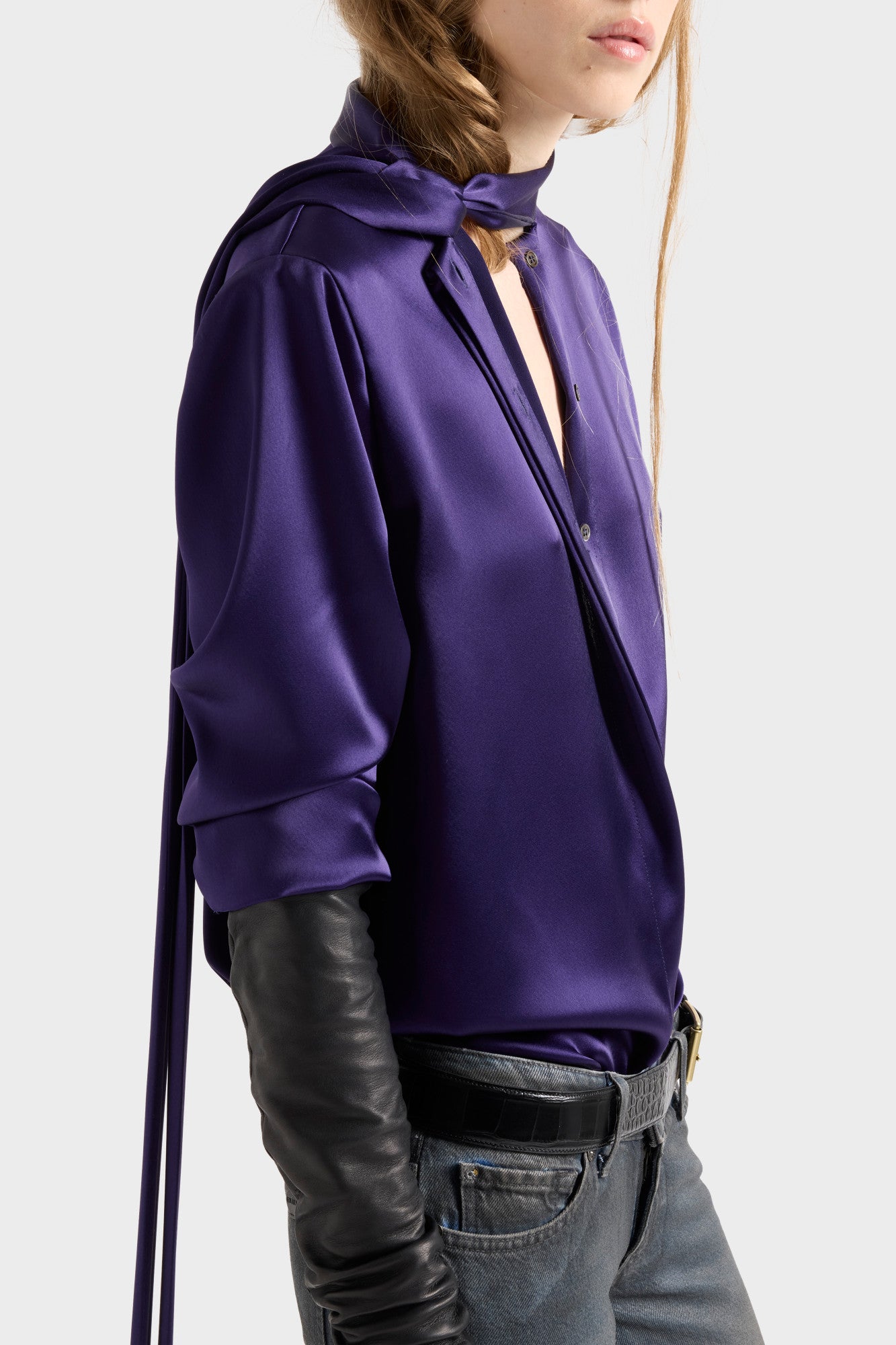 7-for-all-mankind-long-sleeve-bow-shirt-bluse-in-satin-icevine image 6